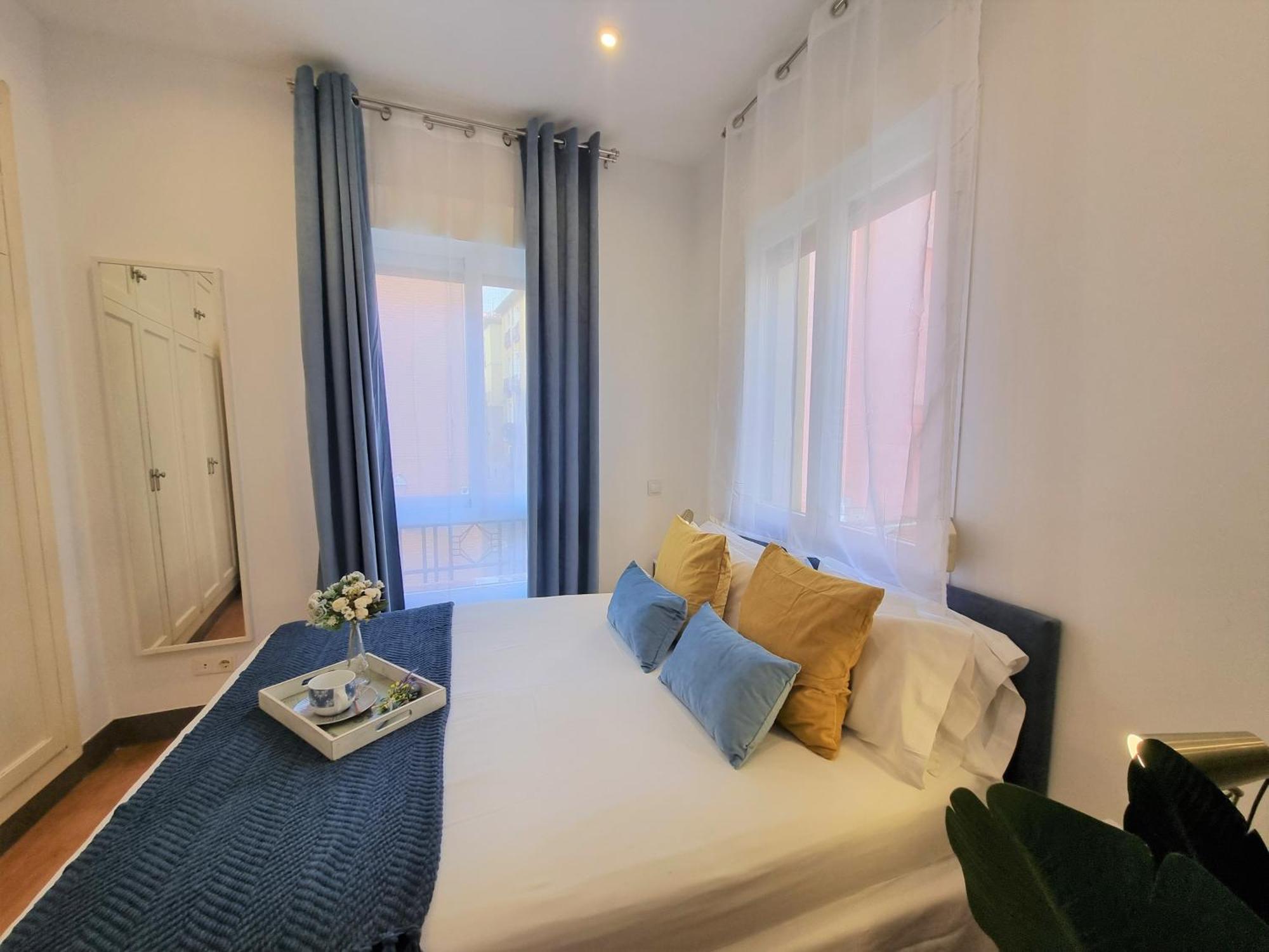 Molina - La Latina Apartment *