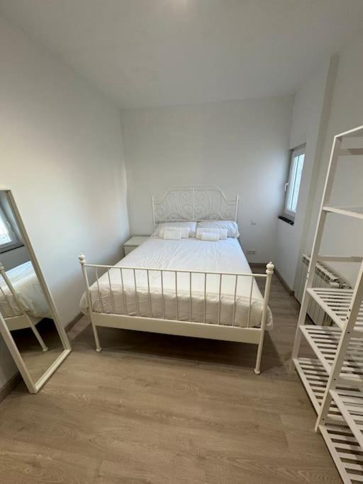 Apartamento 12 De Octubre, Almendrales Apartment *