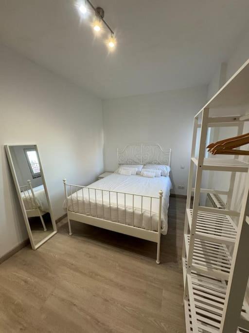 Apartment Apartamento 12 De Octubre, Almendrales Madrid