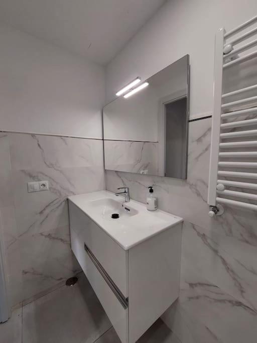 Apartamento 12 De Octubre, Almendrales Apartment Madrid