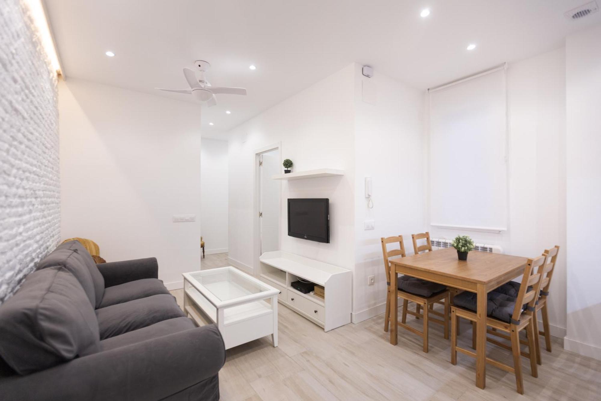 Chic Central Apartment *