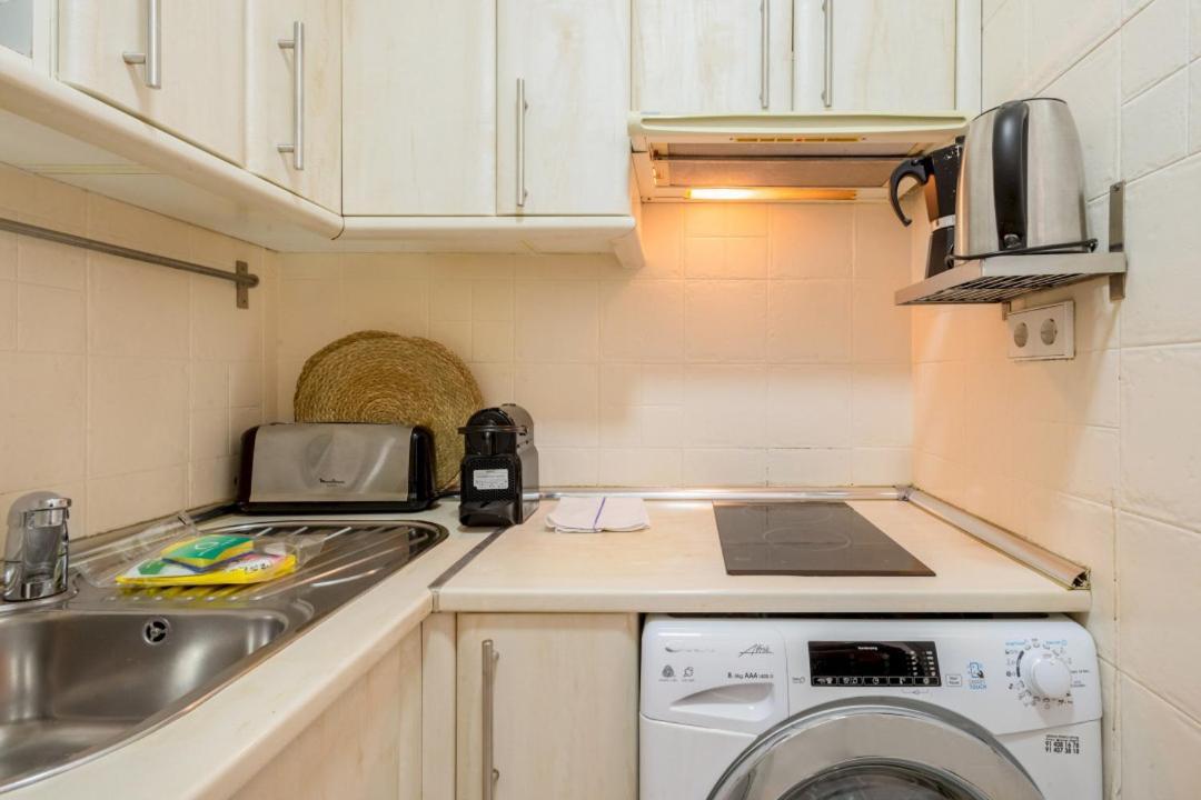 Appartamento 1 Bedroom 1 Bathroom Furnished - Malasana - Modern In Downtown Area - Mintystay Madrid