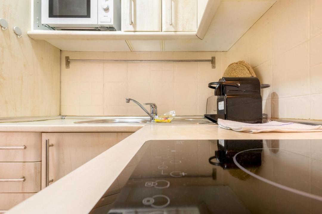 Appartamento 1 Bedroom 1 Bathroom Furnished - Malasana - Modern In Downtown Area - Mintystay Madrid
