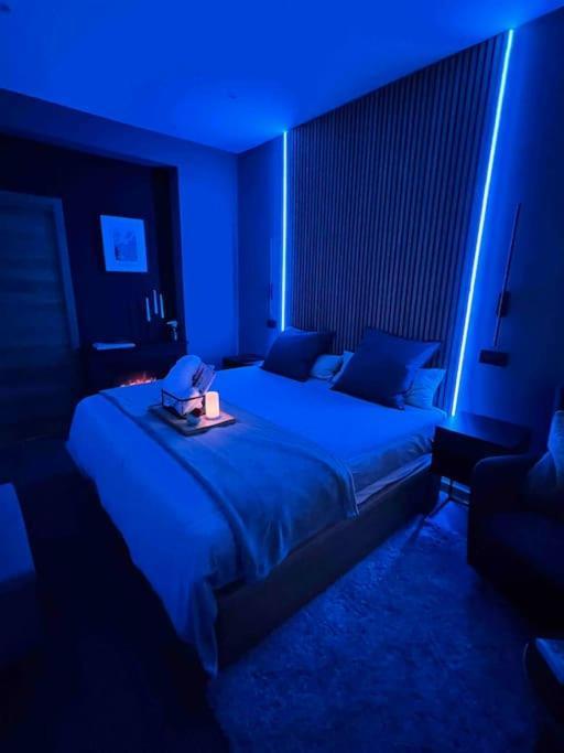 Luxury And Elegant *
