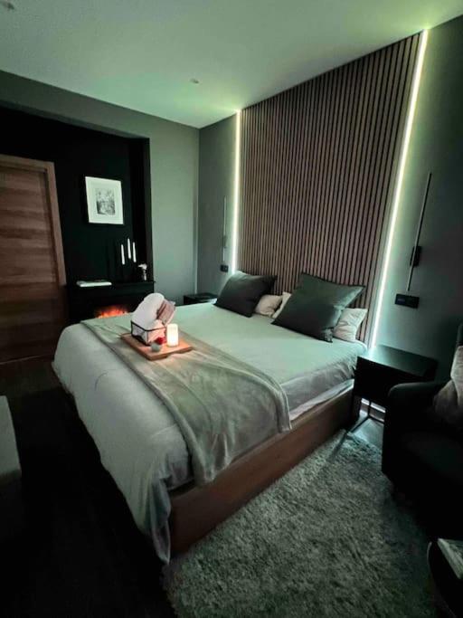 Luxury And Elegant *