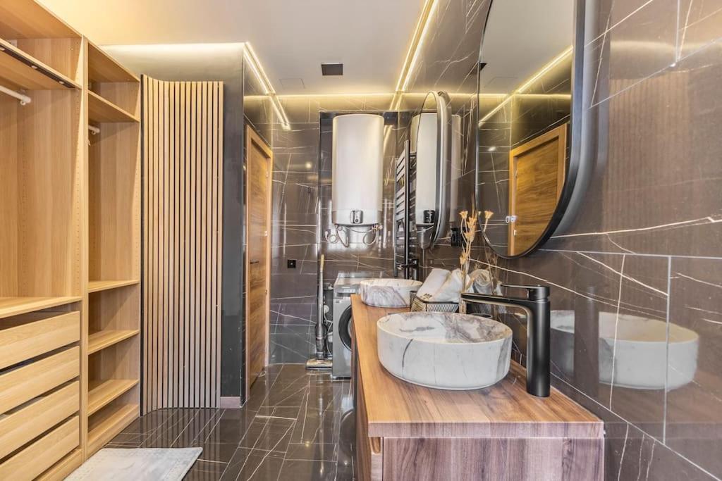 Luxury And Elegant Appartement Madrid
