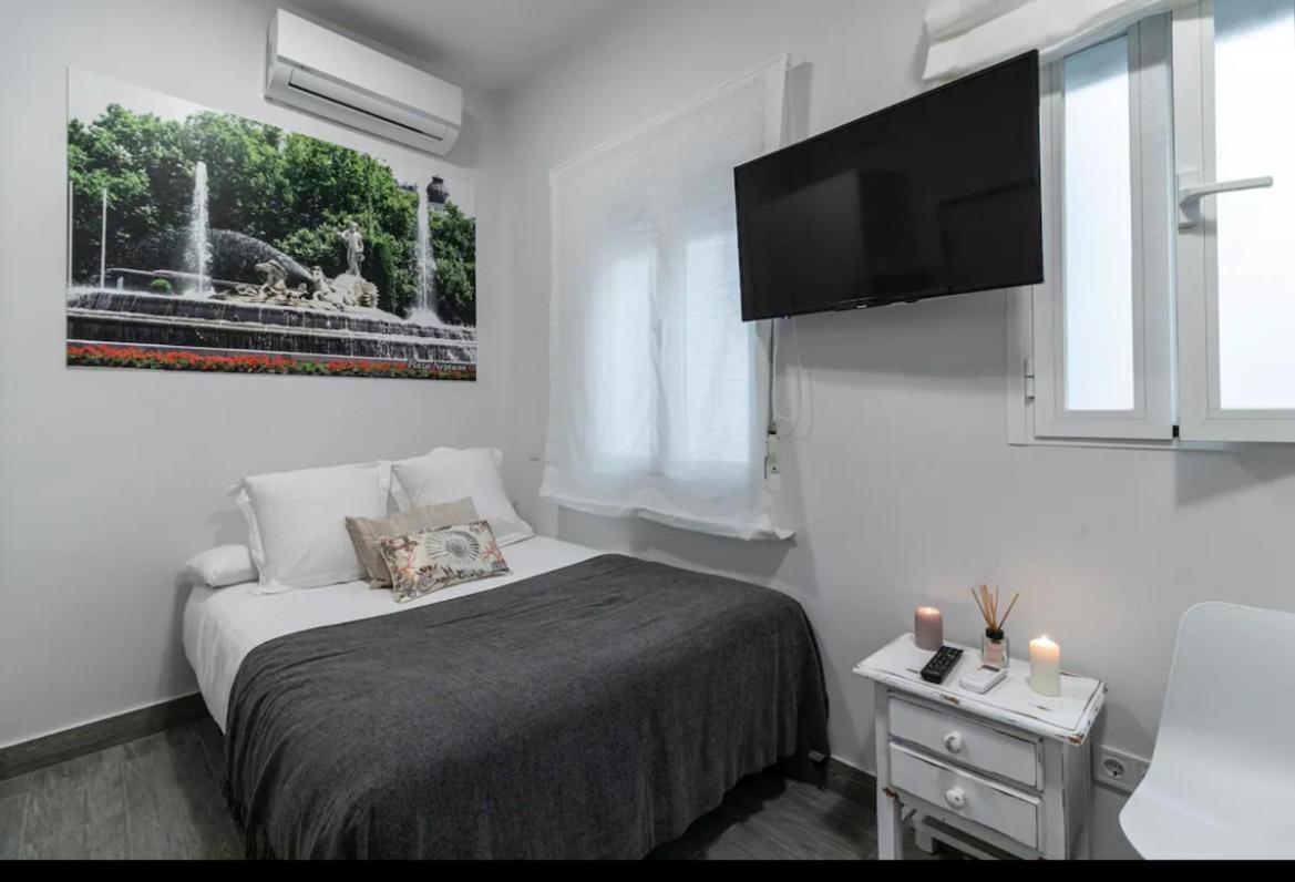 Estudio Plaza Neptuno Apartment *