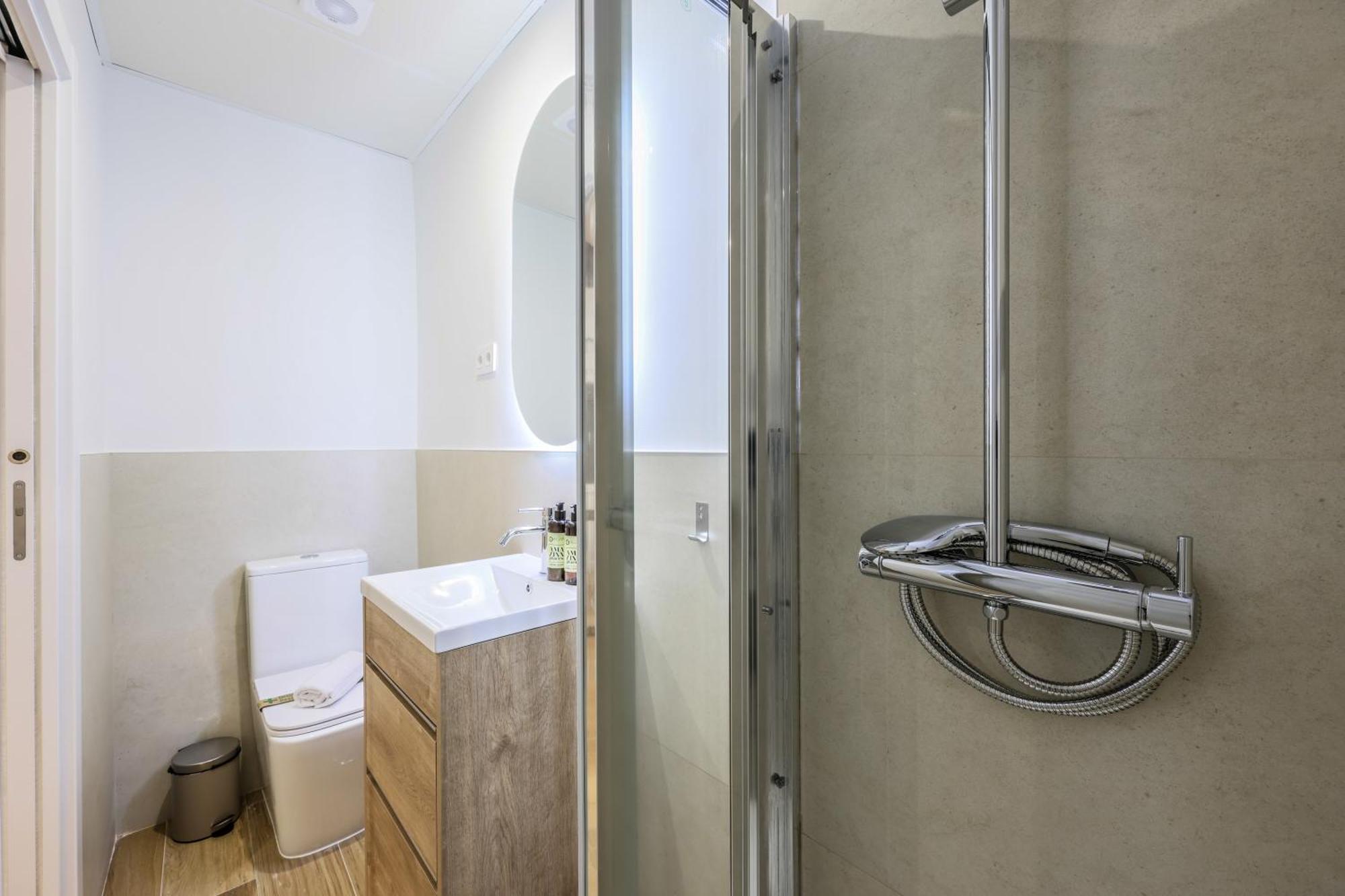 Appartement Encantador Plaza Del Callao, Mid Term *
