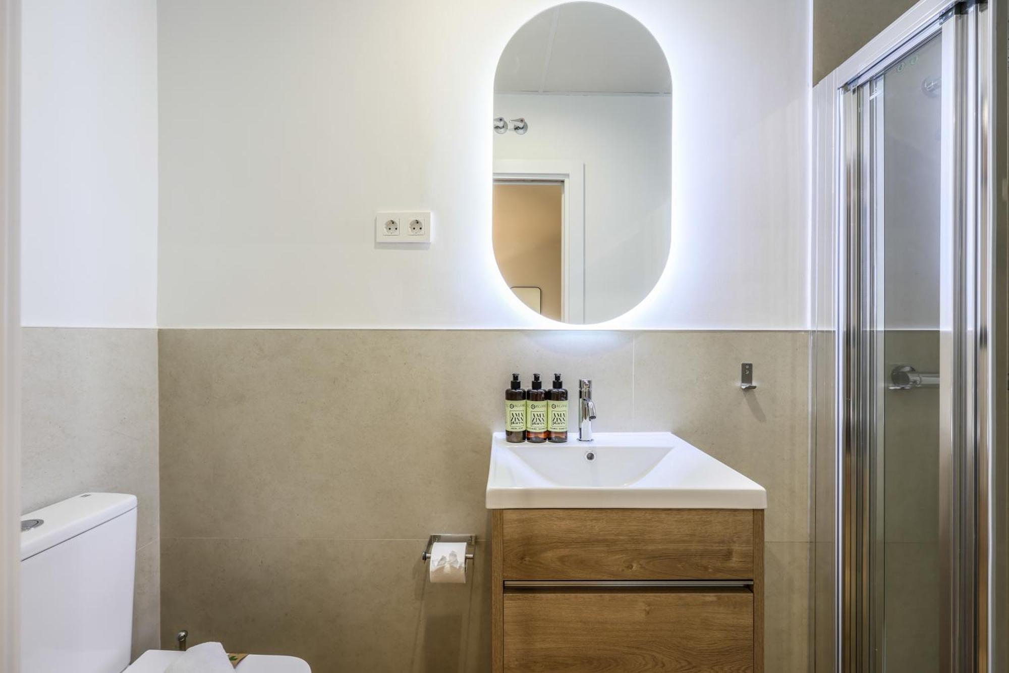 Encantador Plaza Del Callao, Mid Term Apartamento