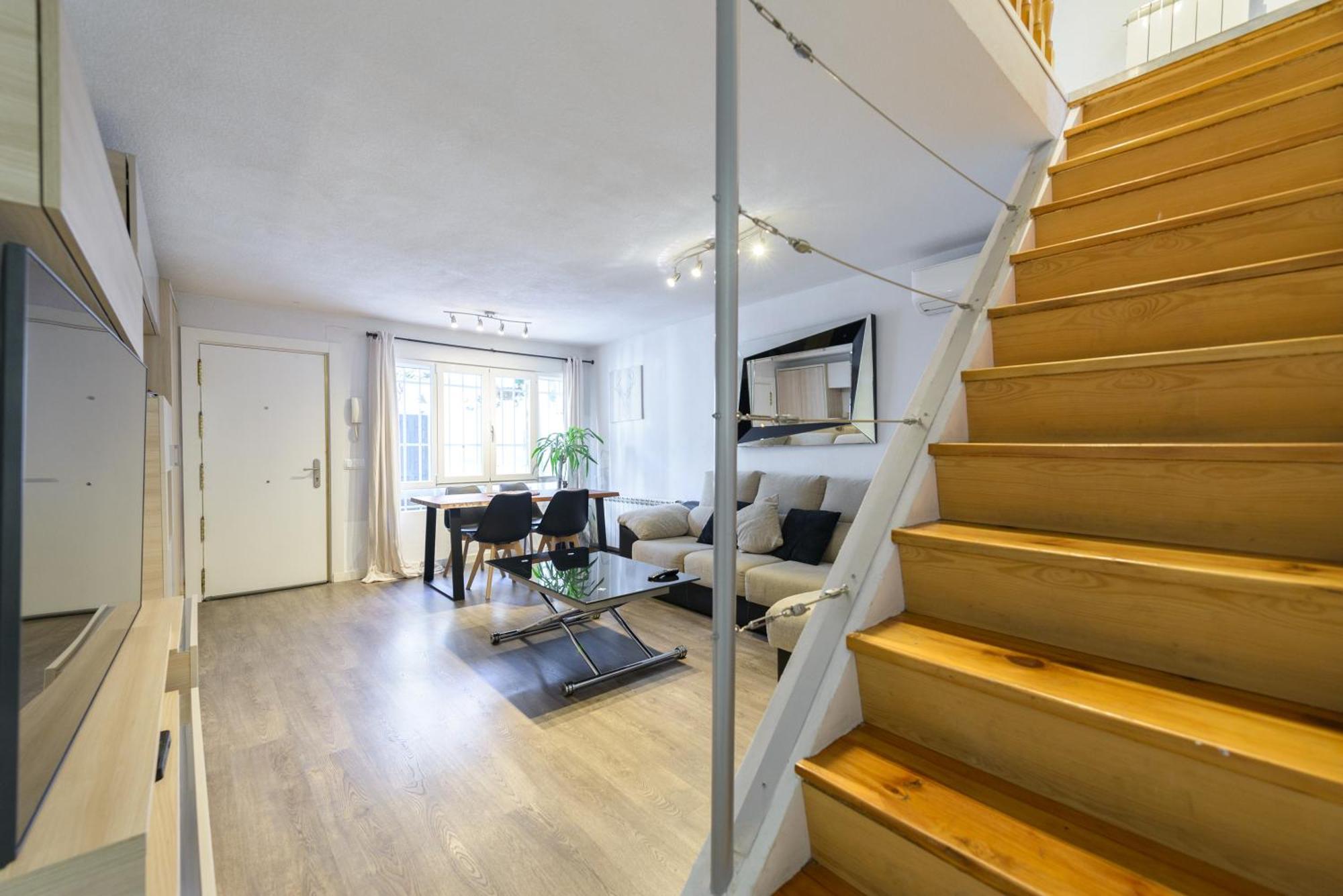 Sabadell Calle, Casa Familiar De 3 Con Terraza Junto Metro Fuencarral Appartement