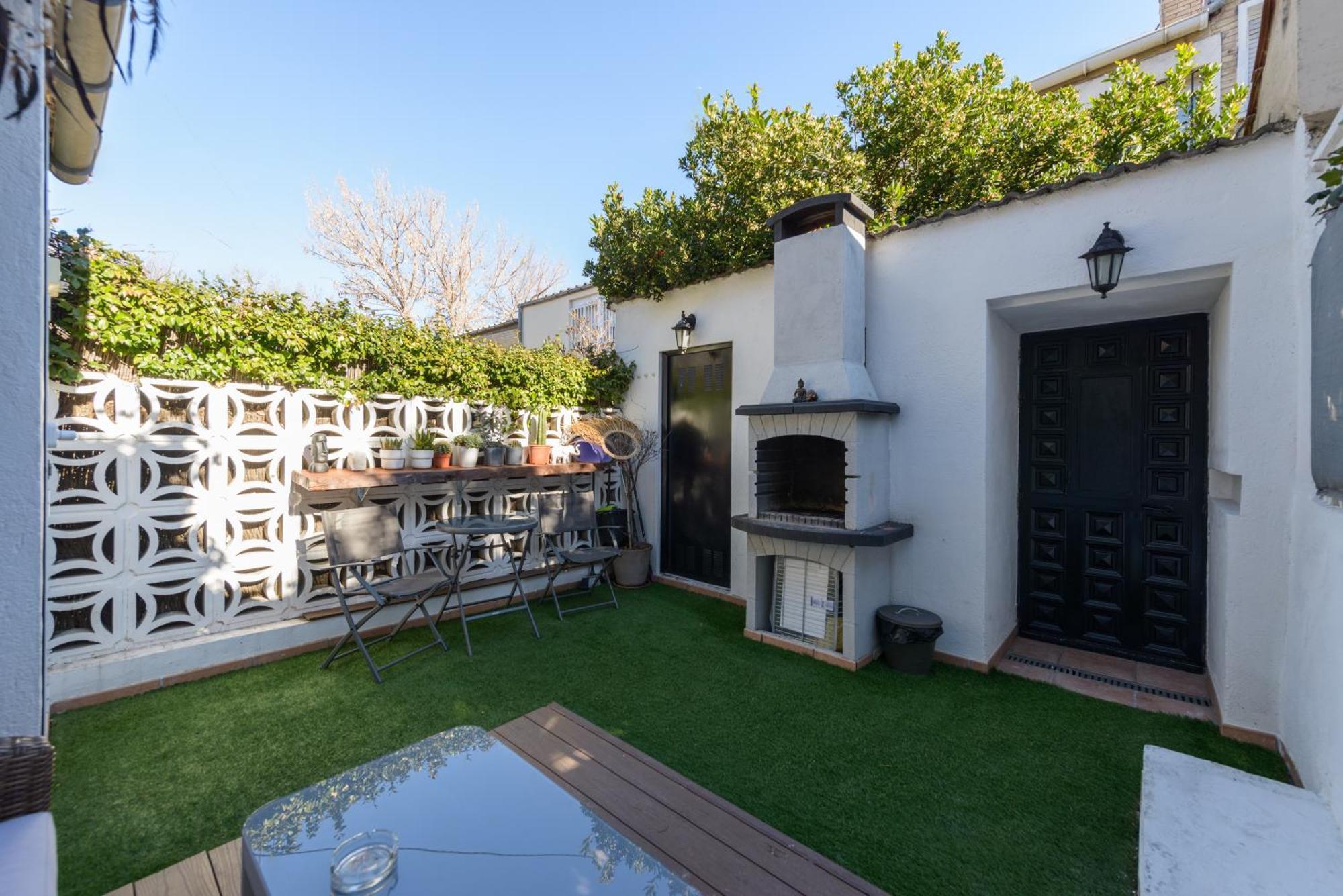 Sabadell Calle, Casa Familiar De 3 Con Terraza Junto Metro Fuencarral Appartement