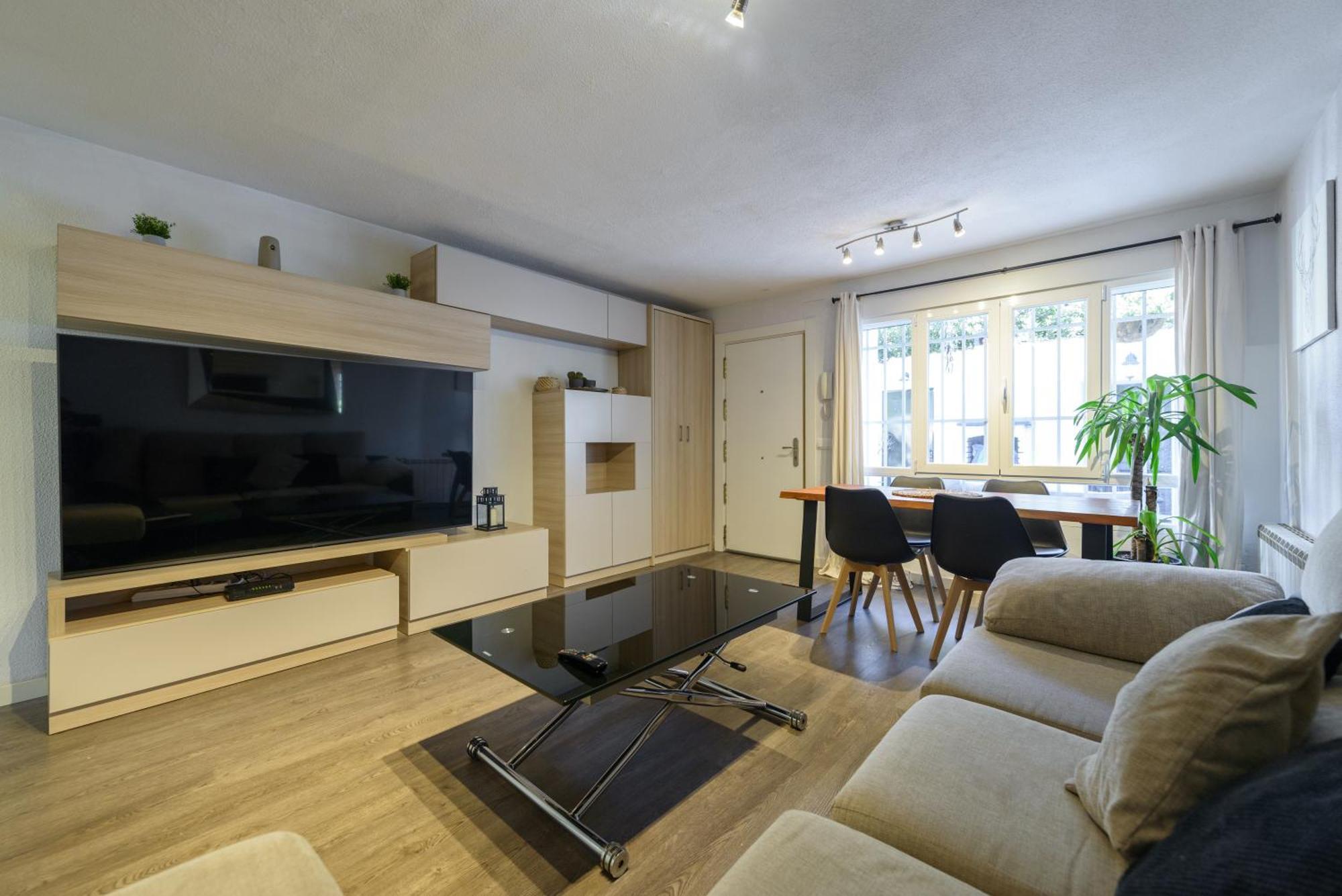 Appartement Sabadell Calle, Casa Familiar De 3 Con Terraza Junto Metro Fuencarral