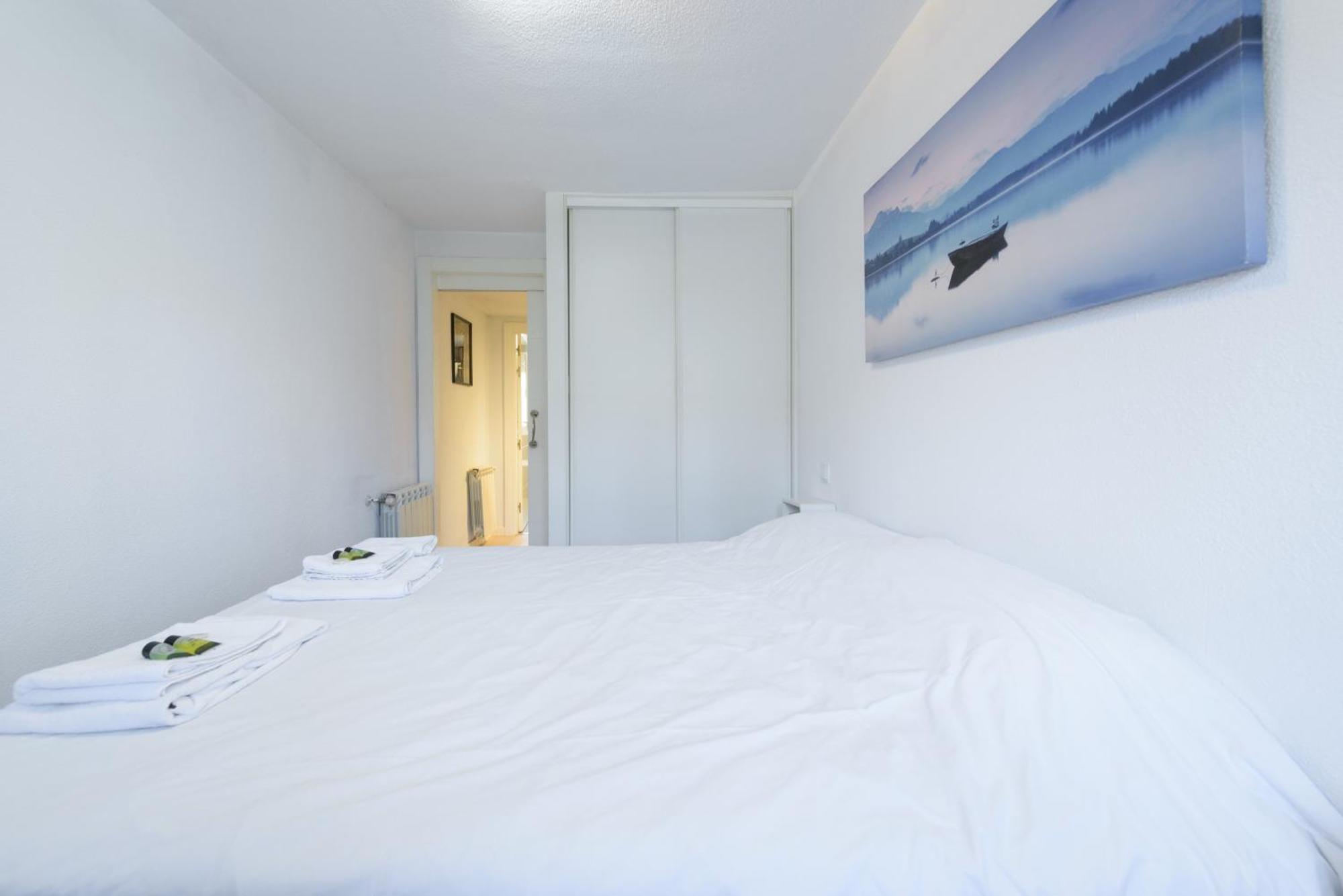 Appartement Sabadell Calle, Casa Familiar De 3 Con Terraza Junto Metro Fuencarral *