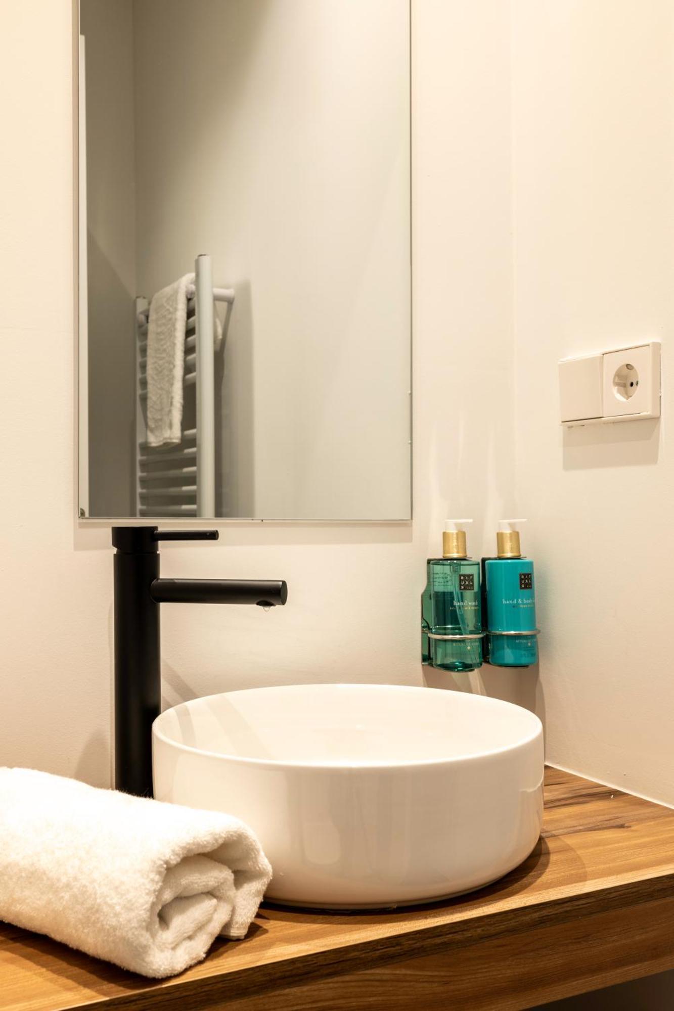 Apartment New Designed Flat 3 Bedrooms 2 Showers *