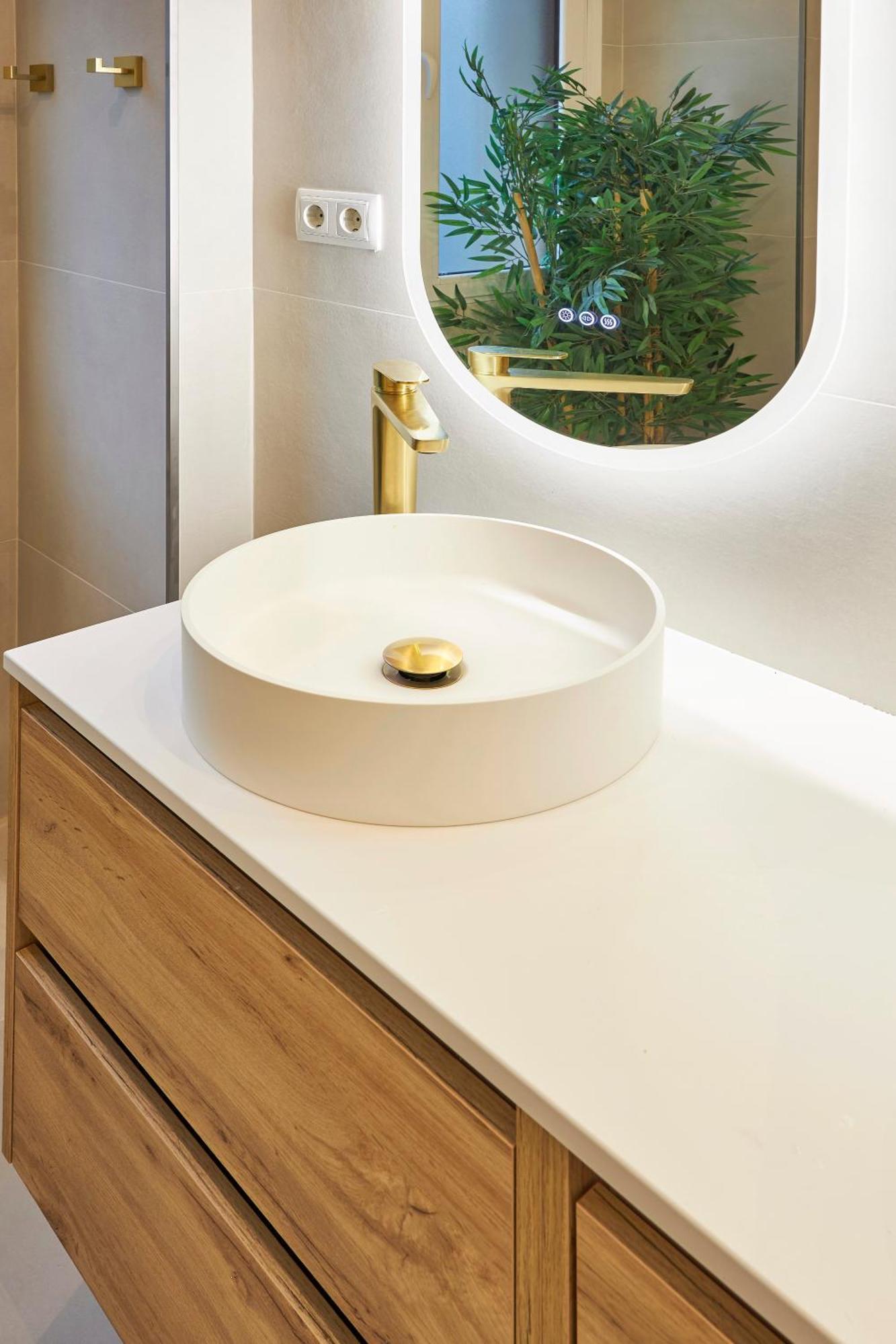 Atocha Lux, By Presidence Madrid
