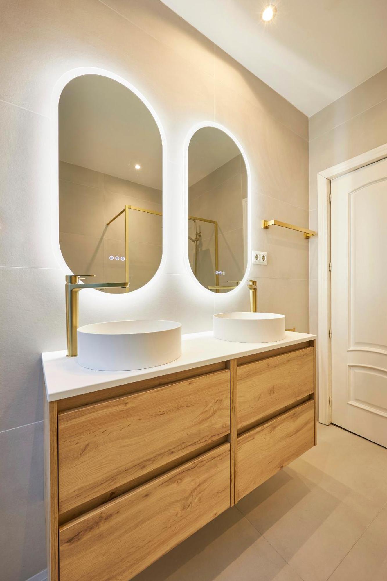Atocha Lux, By Presidence Apartment *