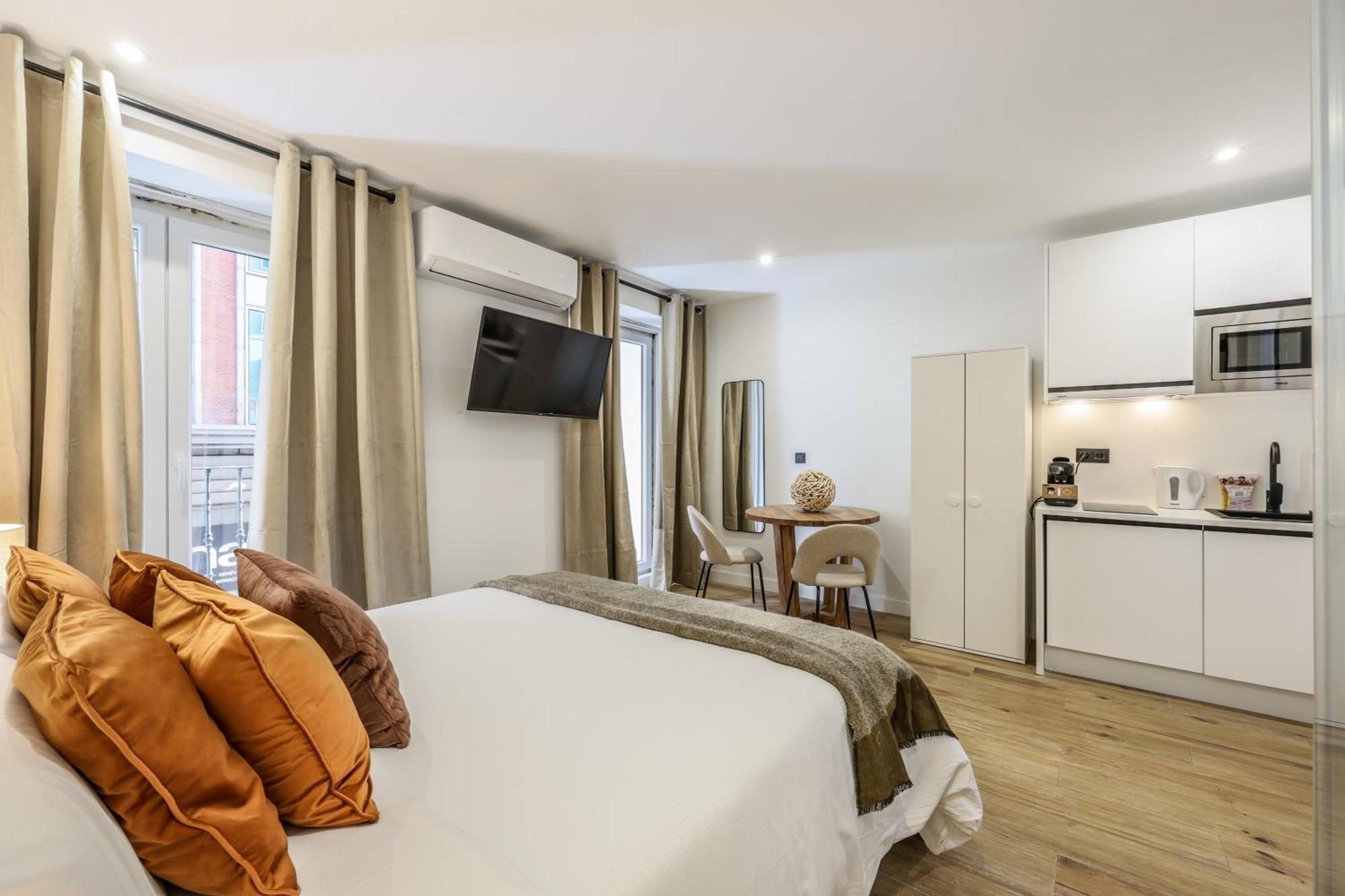 Estudio Funcional Plaza Del Callao, Mid Term * Madri
