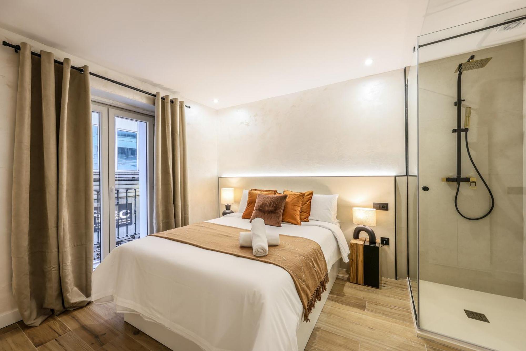 Apartamento Asequible A Pasos De Callao, Mid Term *