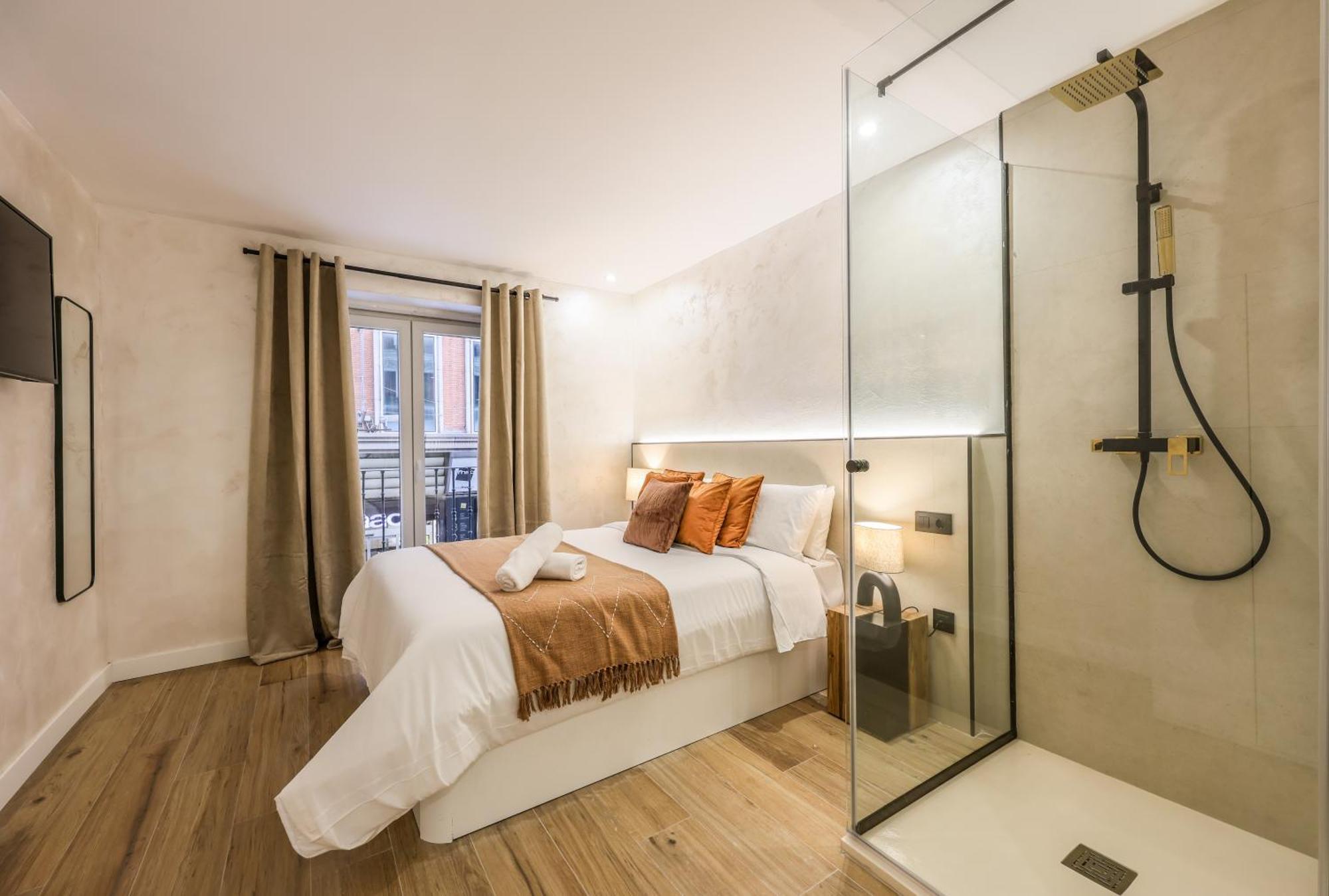 Asequible A Pasos De Callao, Mid Term Apartamento *