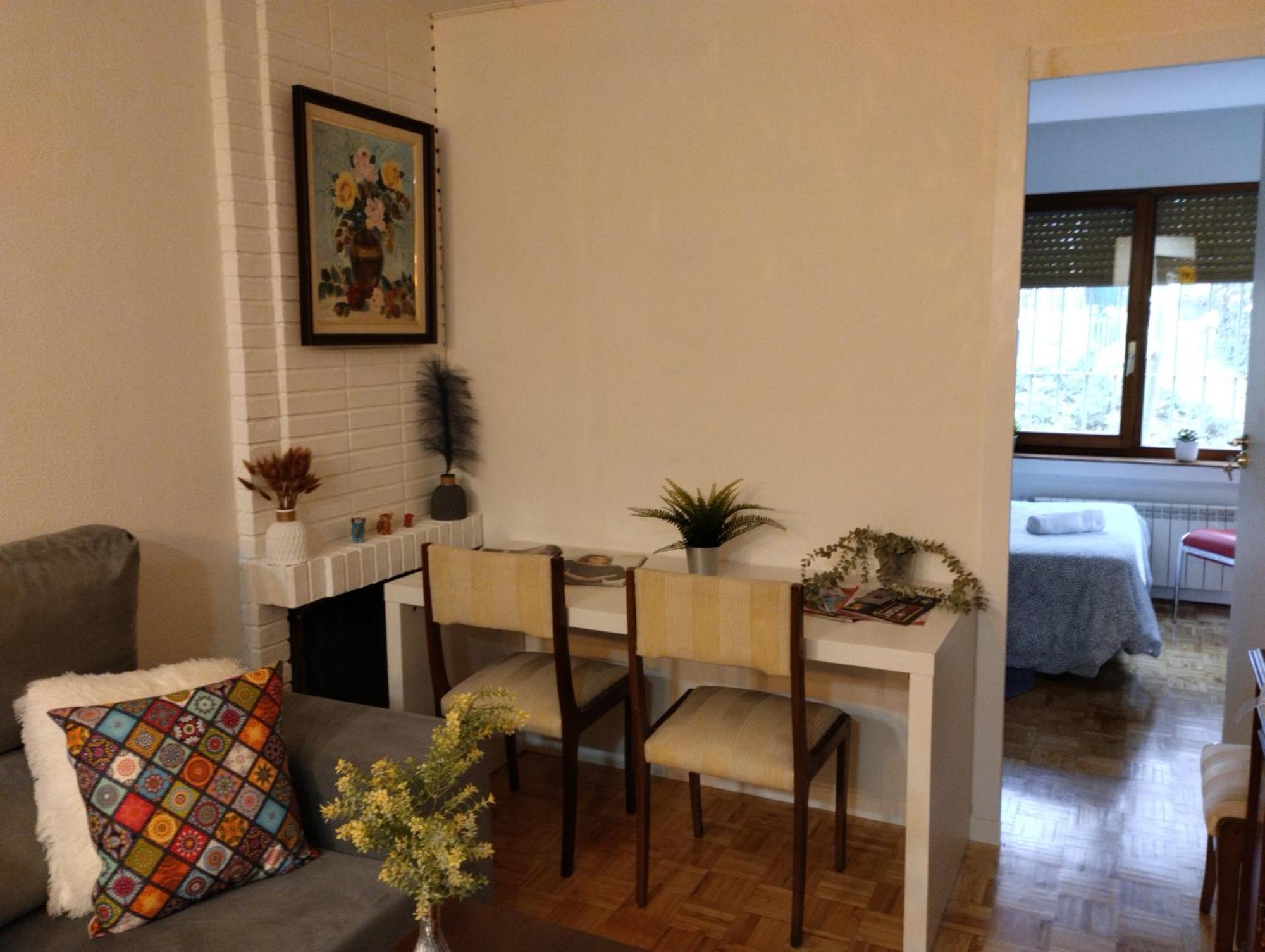 Confort En Chamartin Homestay *