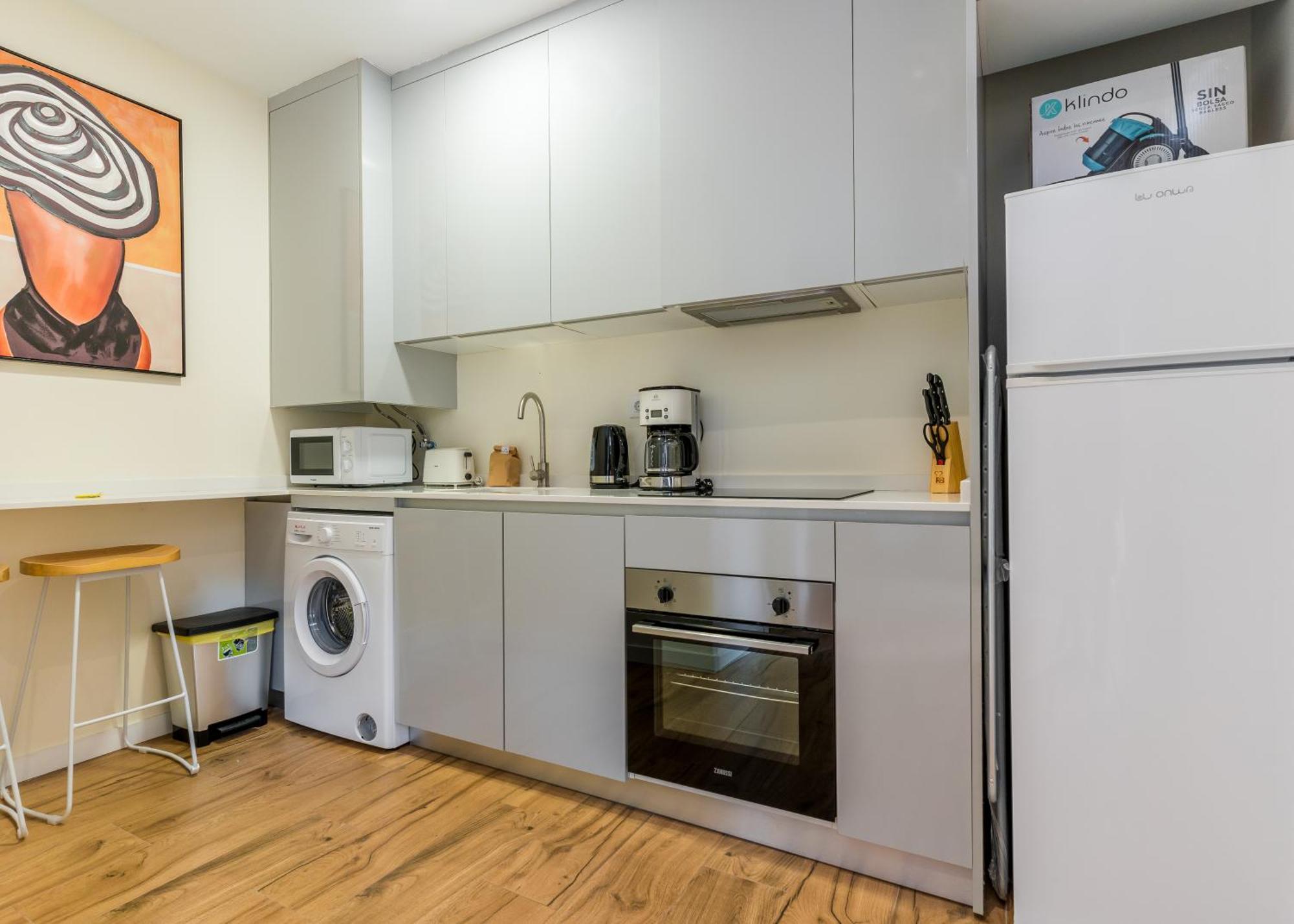 Cozy Apartment- 1bd 1bth- Plaza Castilla *