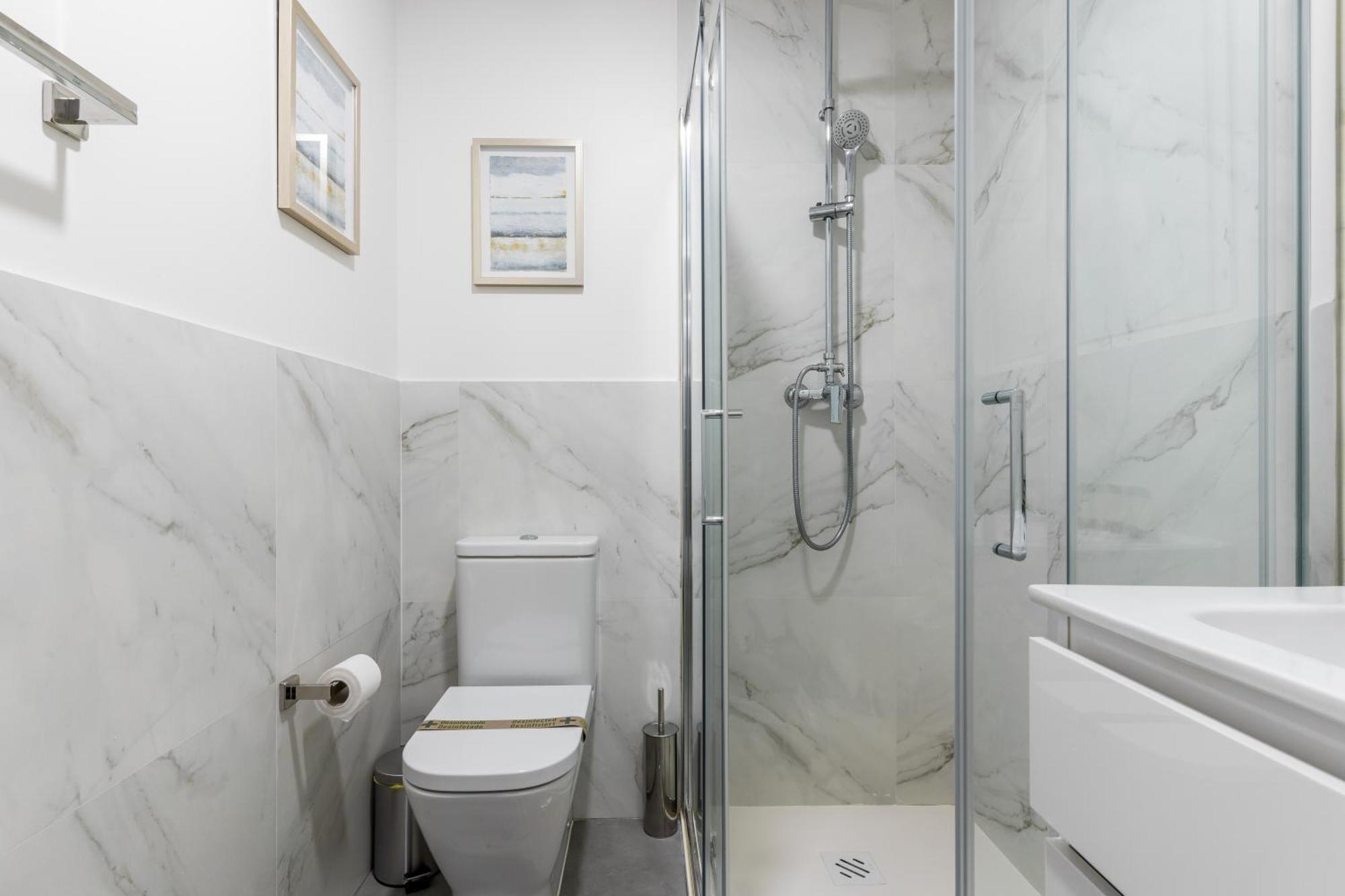 Bright And Cozy- 1d 1b- Plaza Castilla Appartement