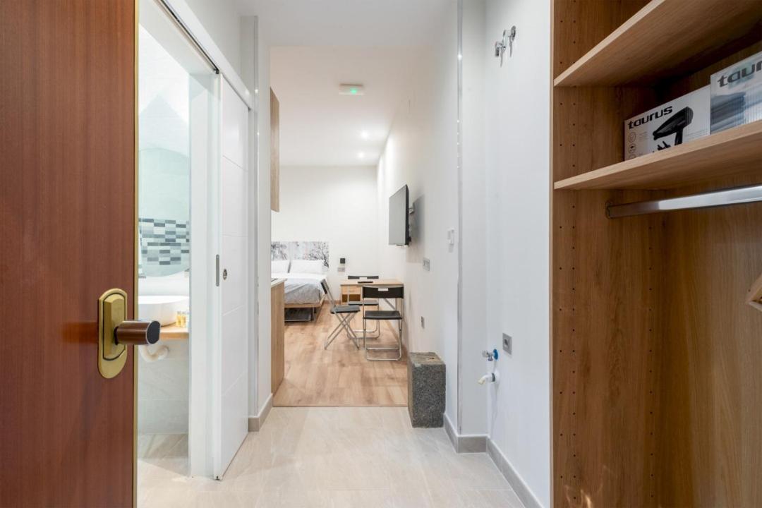 1 Bedroom 1 Bathroom Furnished - Justicia - Modern - Mintystay Apartamento