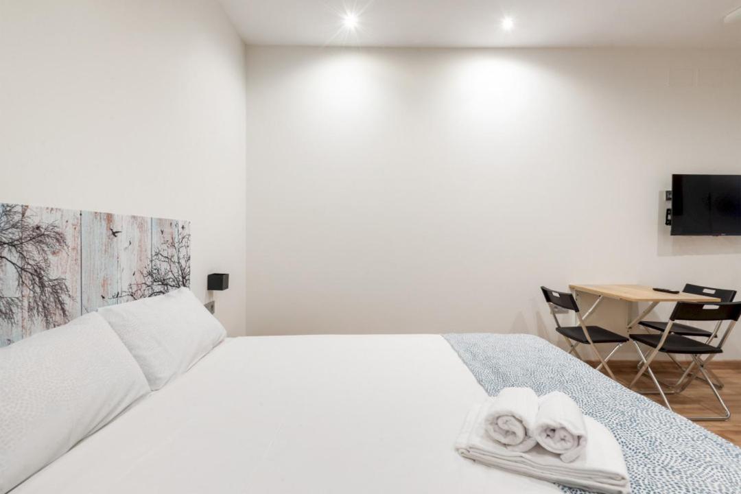 1 Bedroom 1 Bathroom Furnished - Justicia - Modern - Mintystay Apartamento Madri