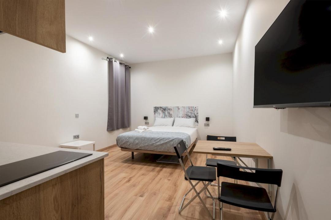 1 Bedroom 1 Bathroom Furnished - Justicia - Modern - Mintystay