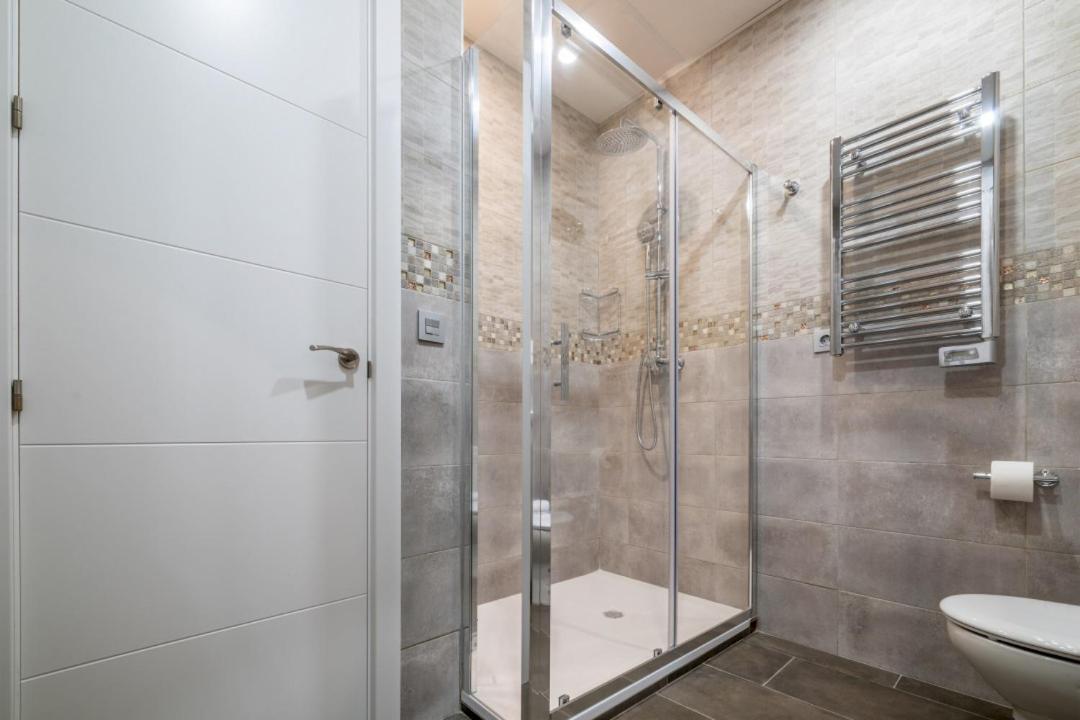 2 Bedrooms 1.5 Bathrooms Furnished - Justicia - Refurbished - Mintystay Apartment Madrid