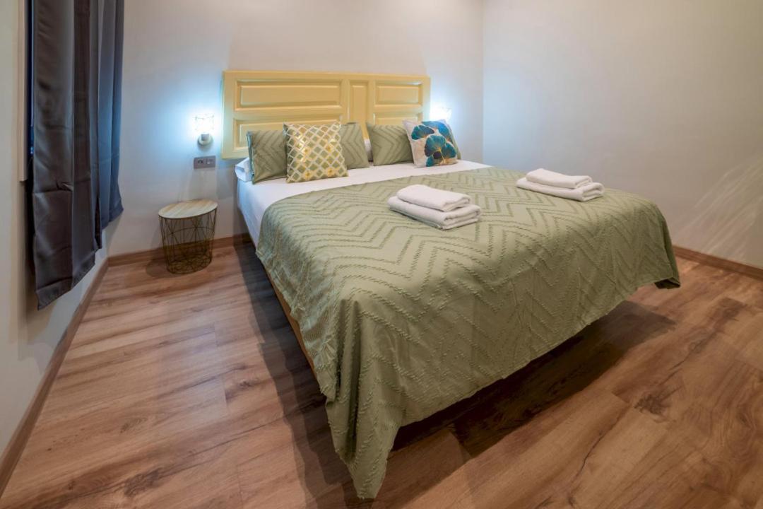 2 Bedrooms 1.5 Bathrooms Furnished - Justicia - Refurbished - Mintystay * Madrid