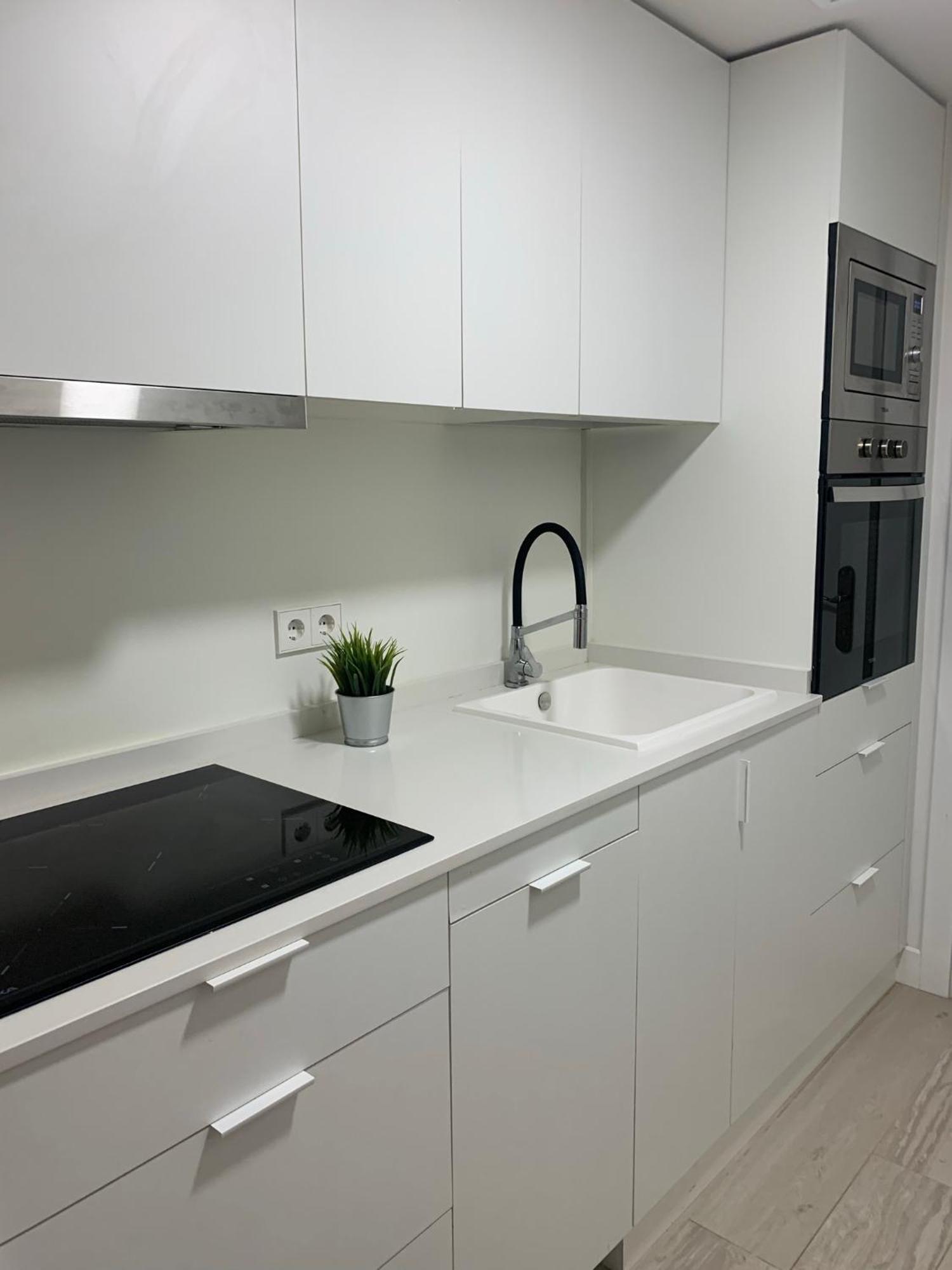 Pisos Con Piscina Barrio Exclusivo-wizinkcenter Alquiler Temporada *