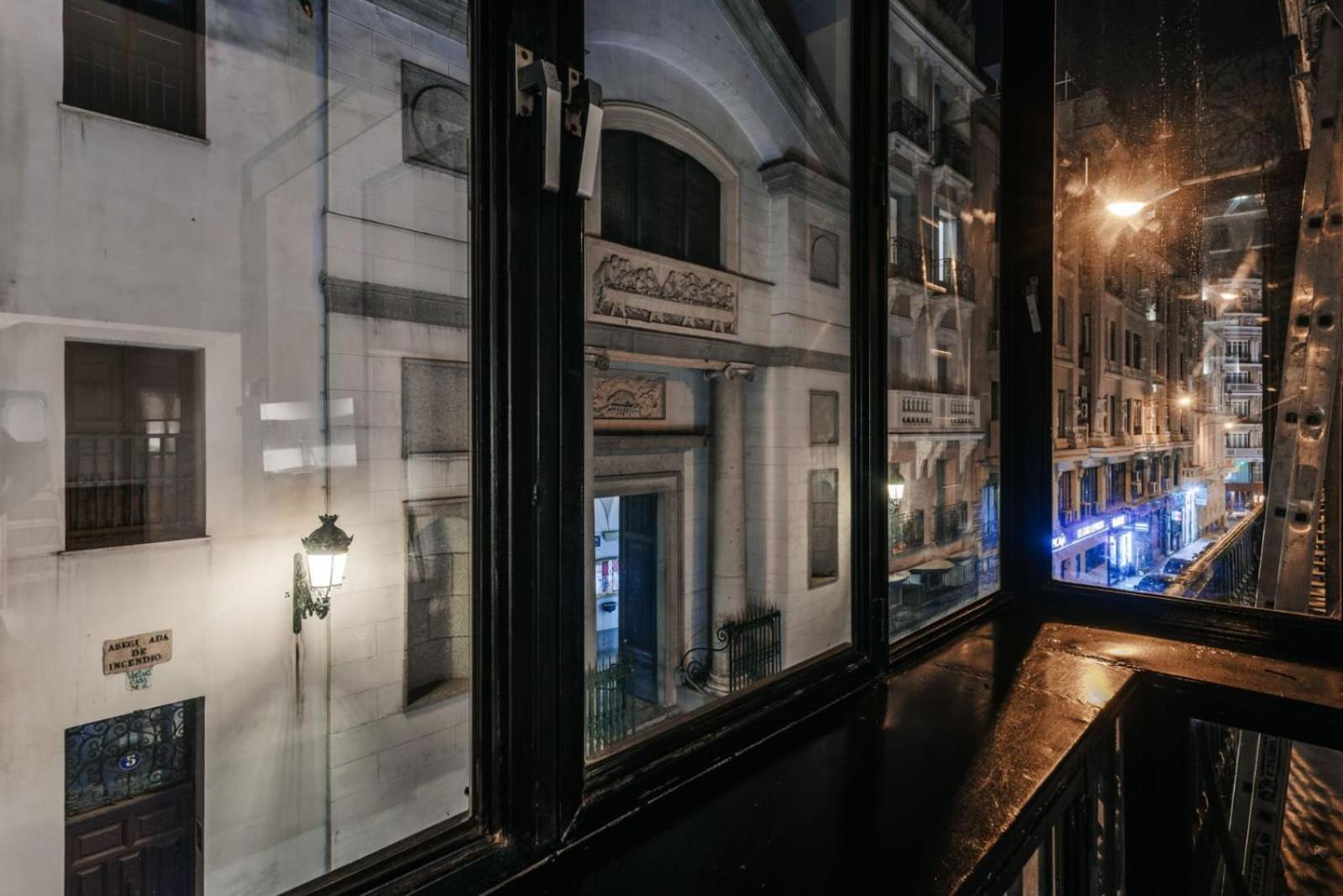 Stunning Near Gran Via Metro Appartement