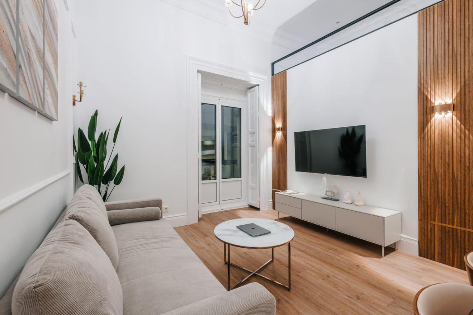 Stunning Near Gran Via Metro Appartement