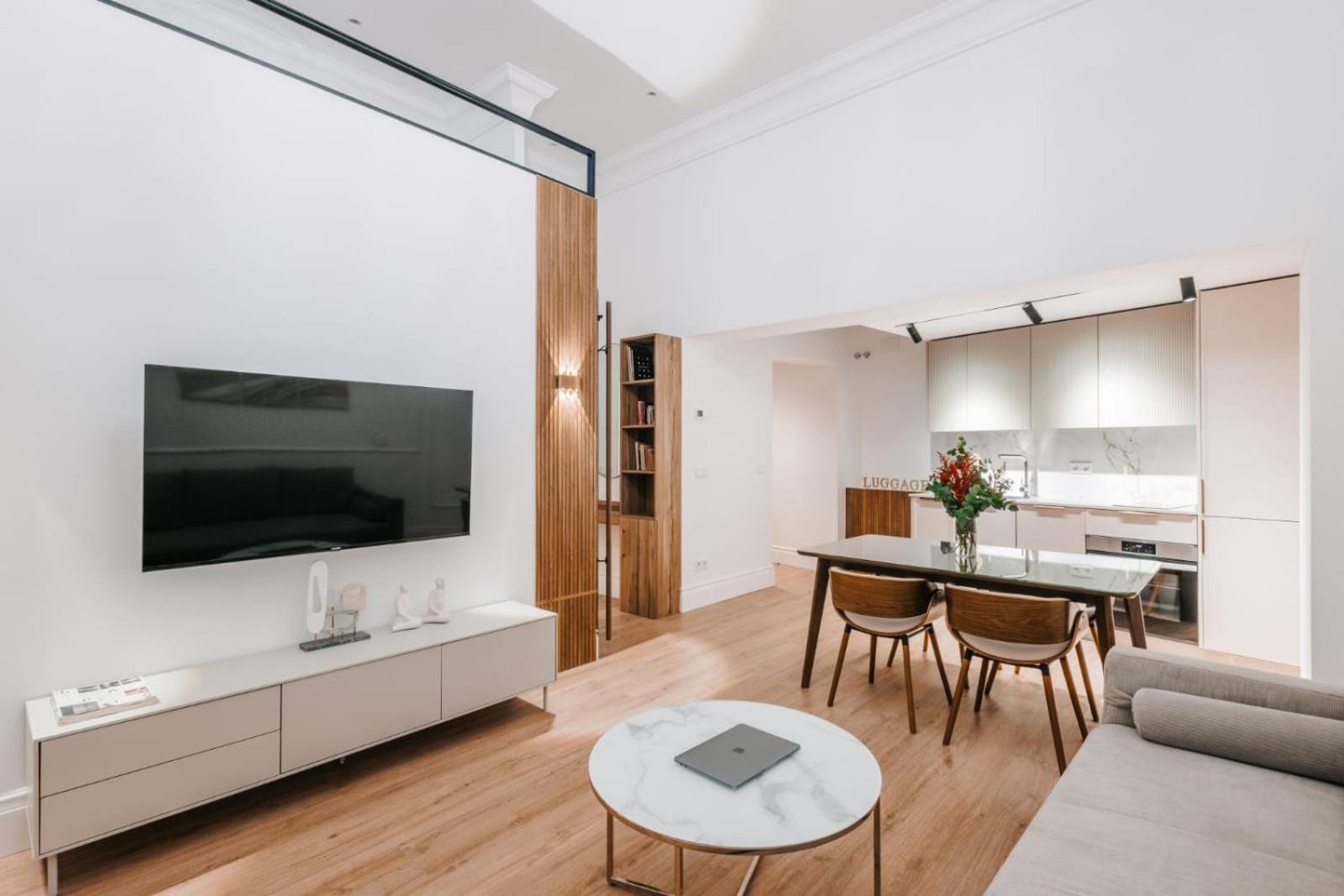 Stunning Near Gran Via Metro Appartement