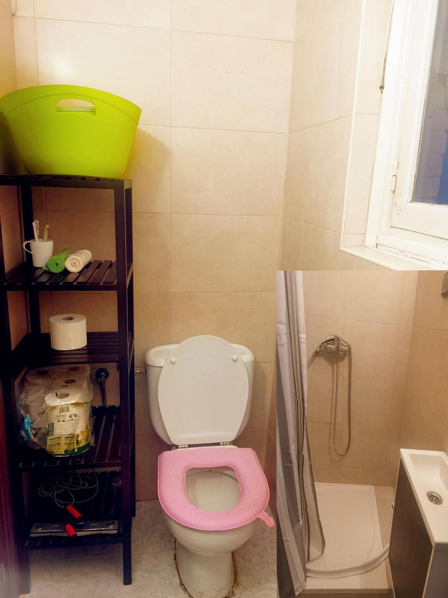 Una Habitacion Con Bano Compartido Madrid