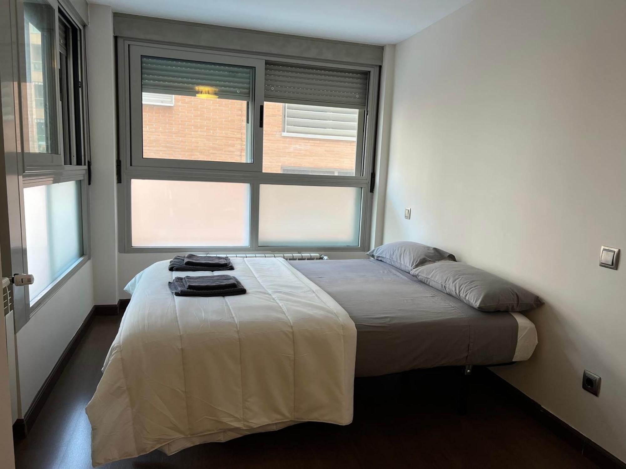 Apartment Impresionante De 4 3 Banos Y 2 Plazas De Garaje