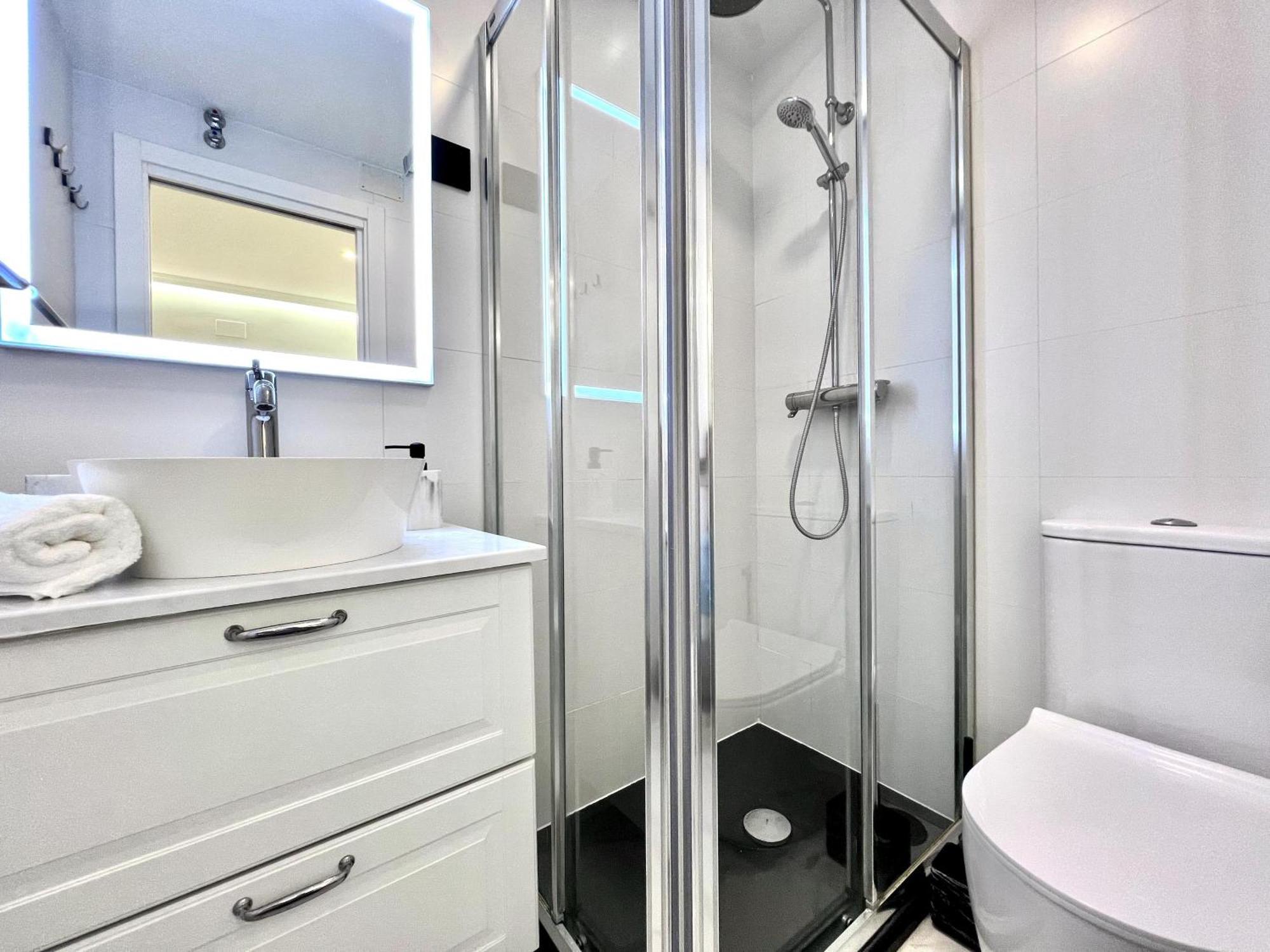 Apartamento In The Heart Of Madrid-piso En Malasana