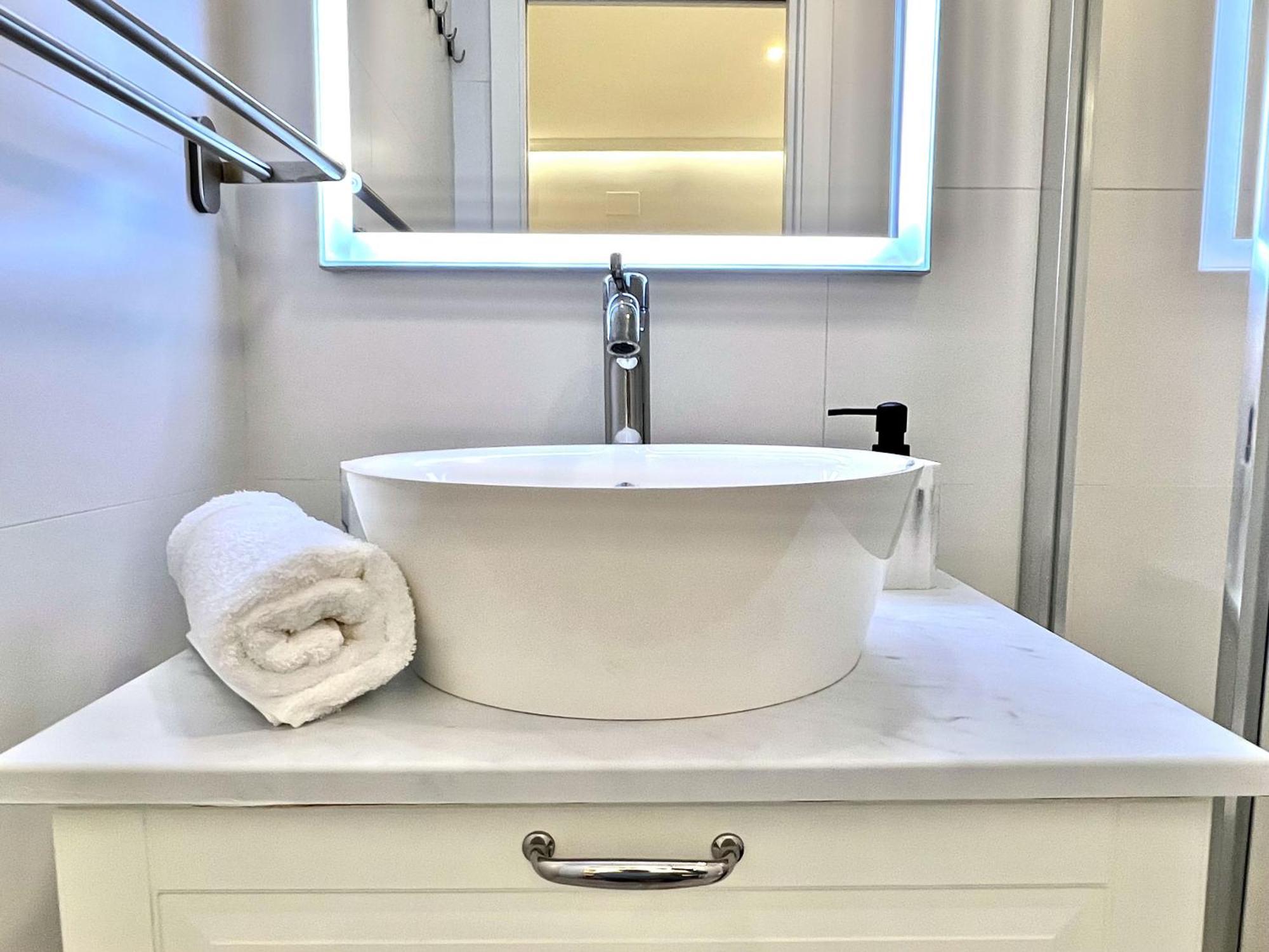 Apartamento In The Heart Of Madrid-piso En Malasaña Madrid