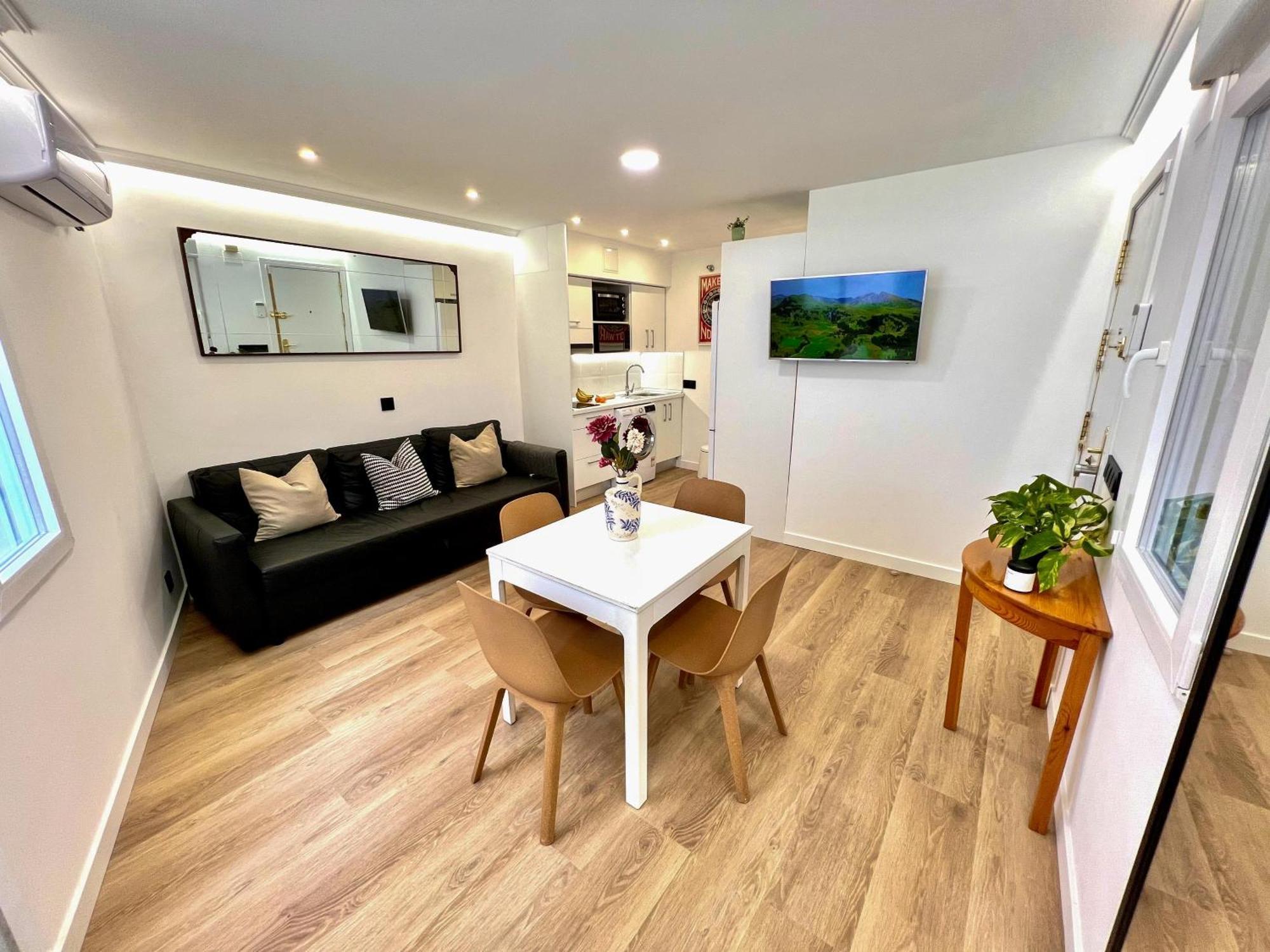 In The Heart Of Madrid-piso En Malasana Madri