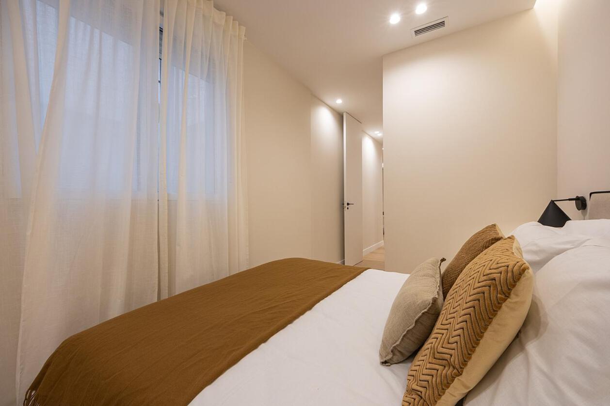 Gran Via Xv Calle De Conchas 4br 4bh Appartamento