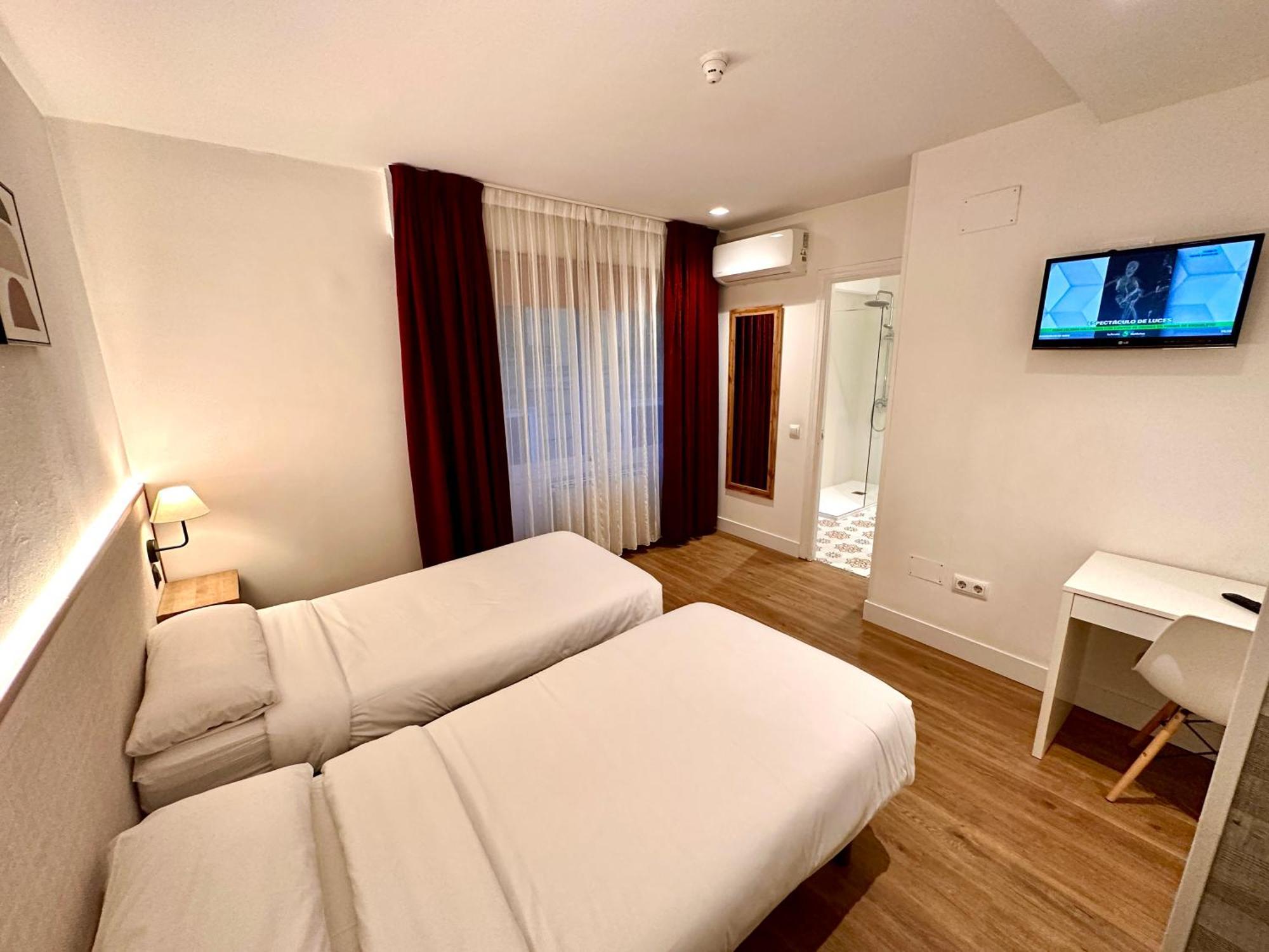 Hostel Far Gran Vía