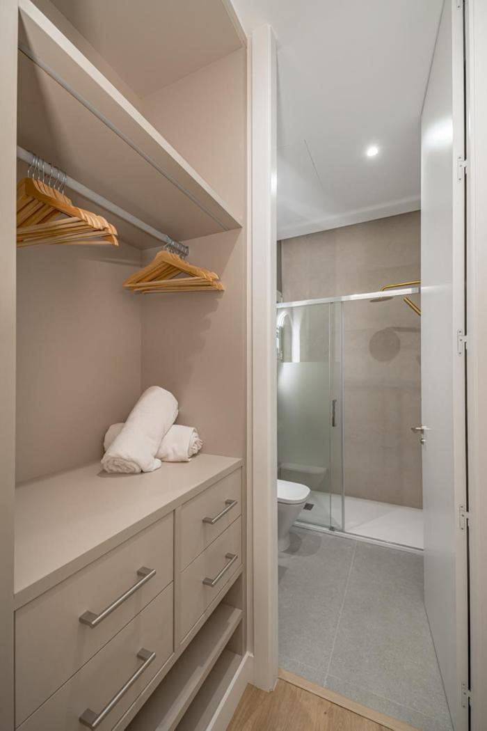 Apartamento Lalatina Iv Calle Conde De Romanones 4br 4bh Madrid