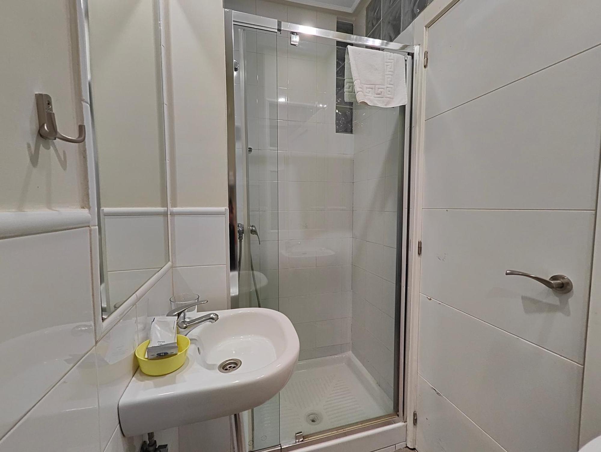 Hostal Madrid 3*