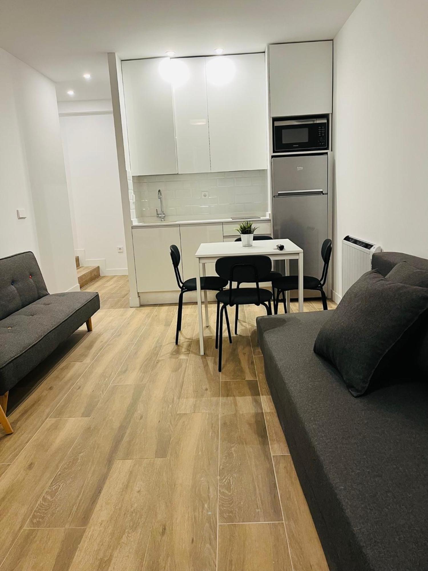 Bernabeu/ C.universitaria Apartment