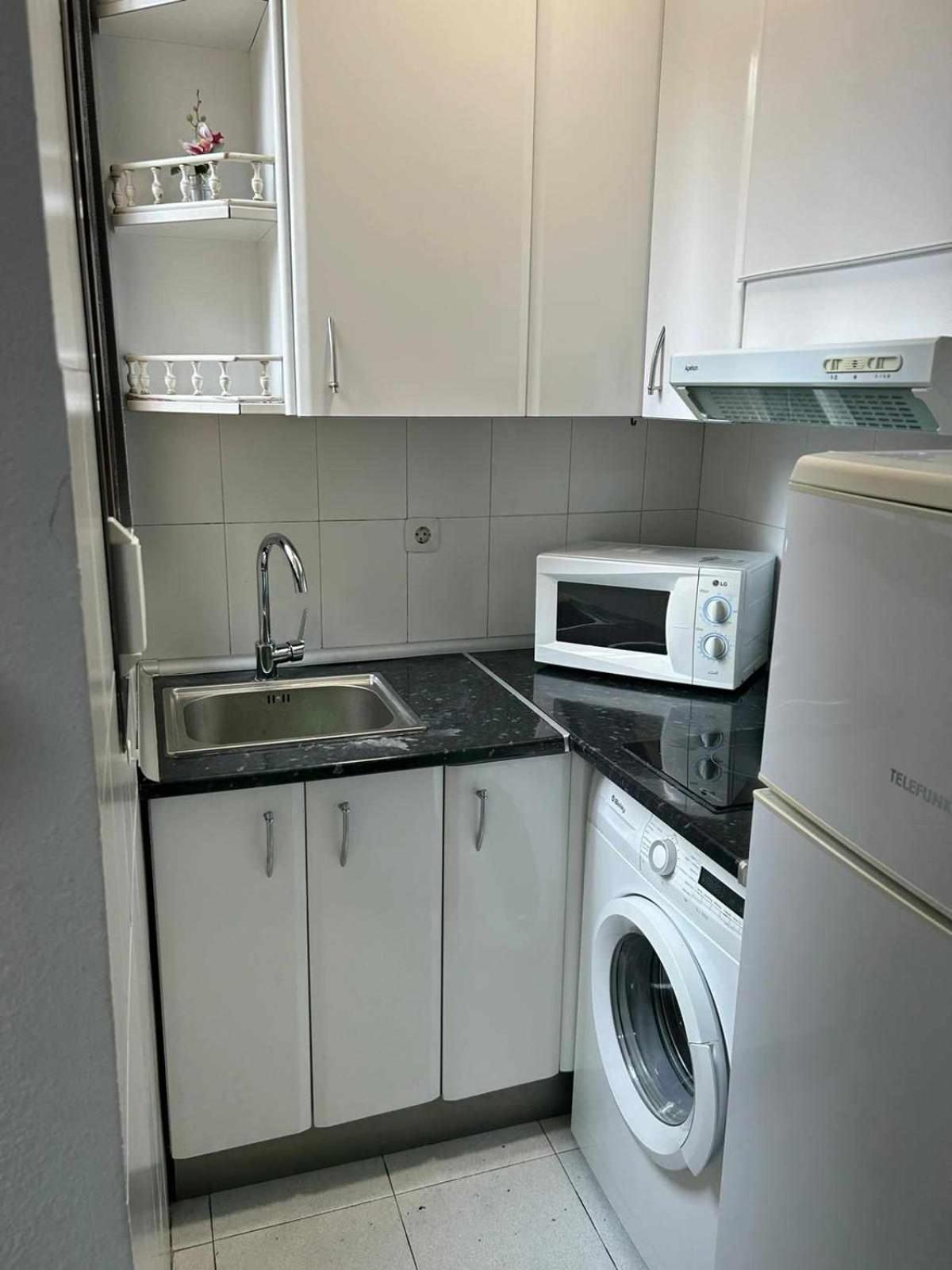 Estudio En Plaza Callao Apartamento