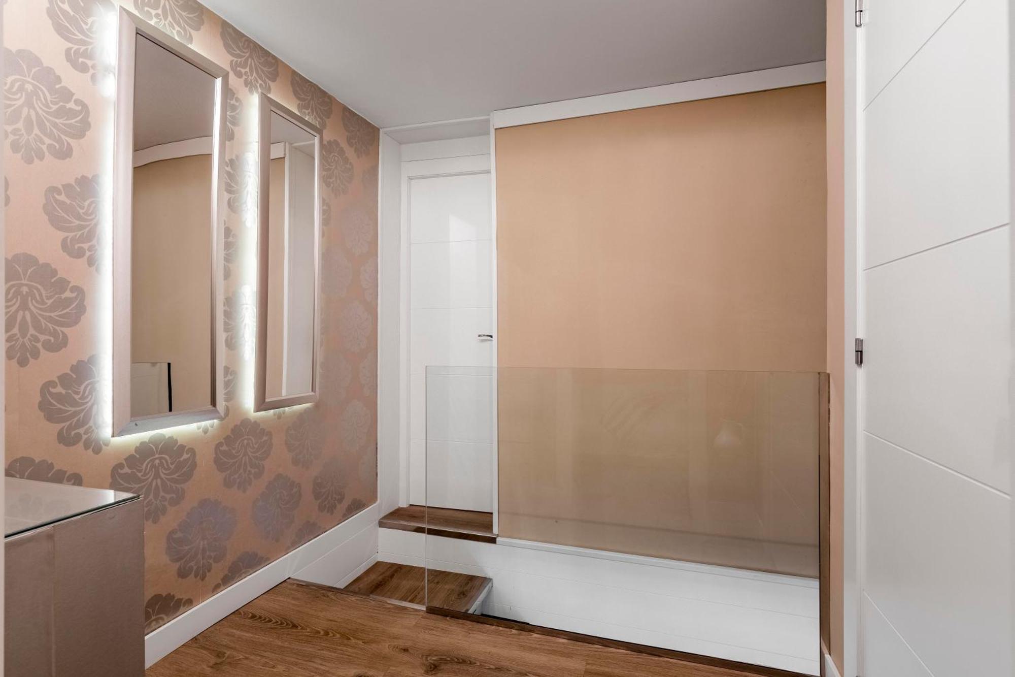 Independiente De Diseno Con Patio Privado Vakantiehuis Madrid