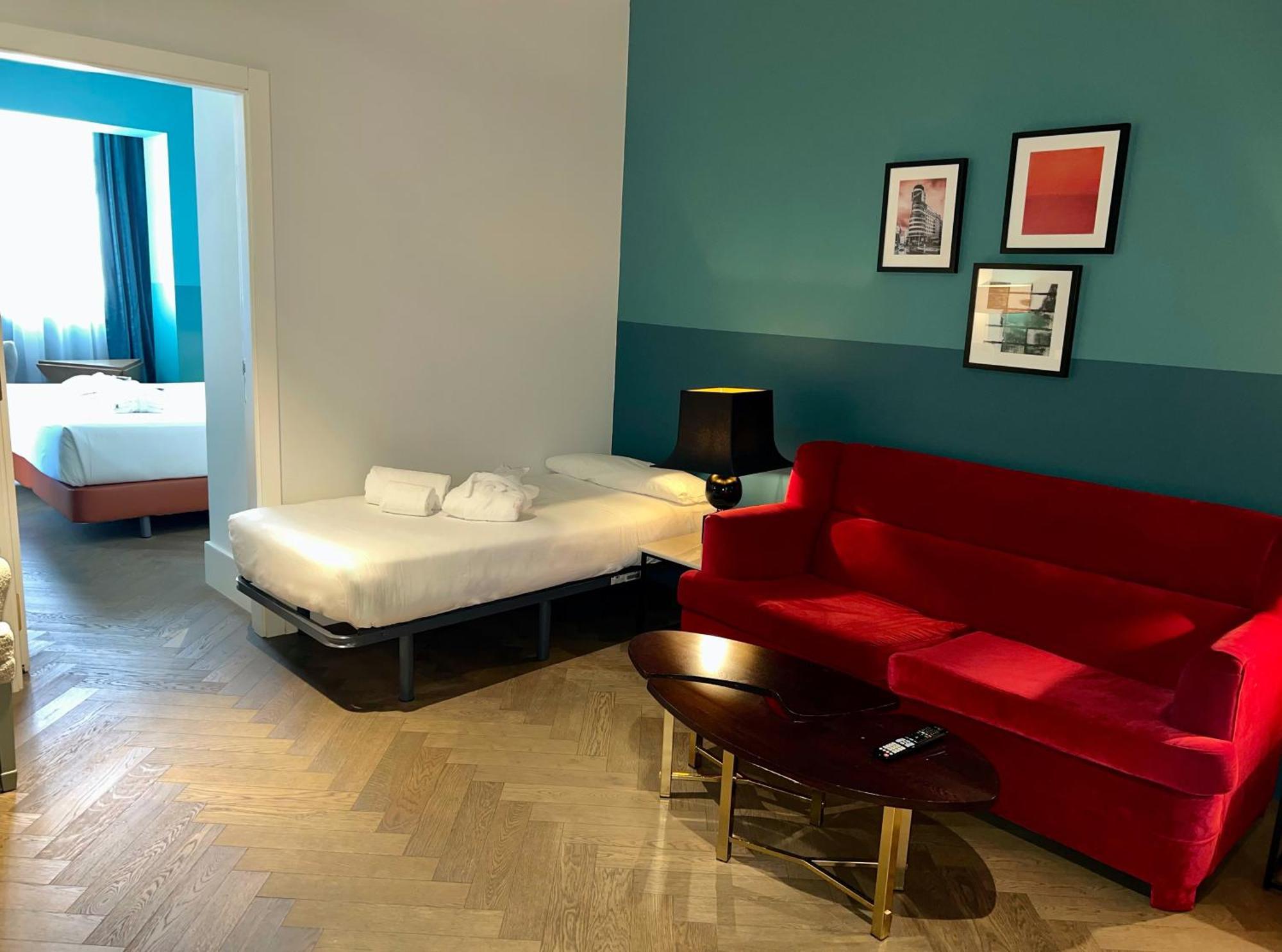 Hotel Vincci The Mint 4*