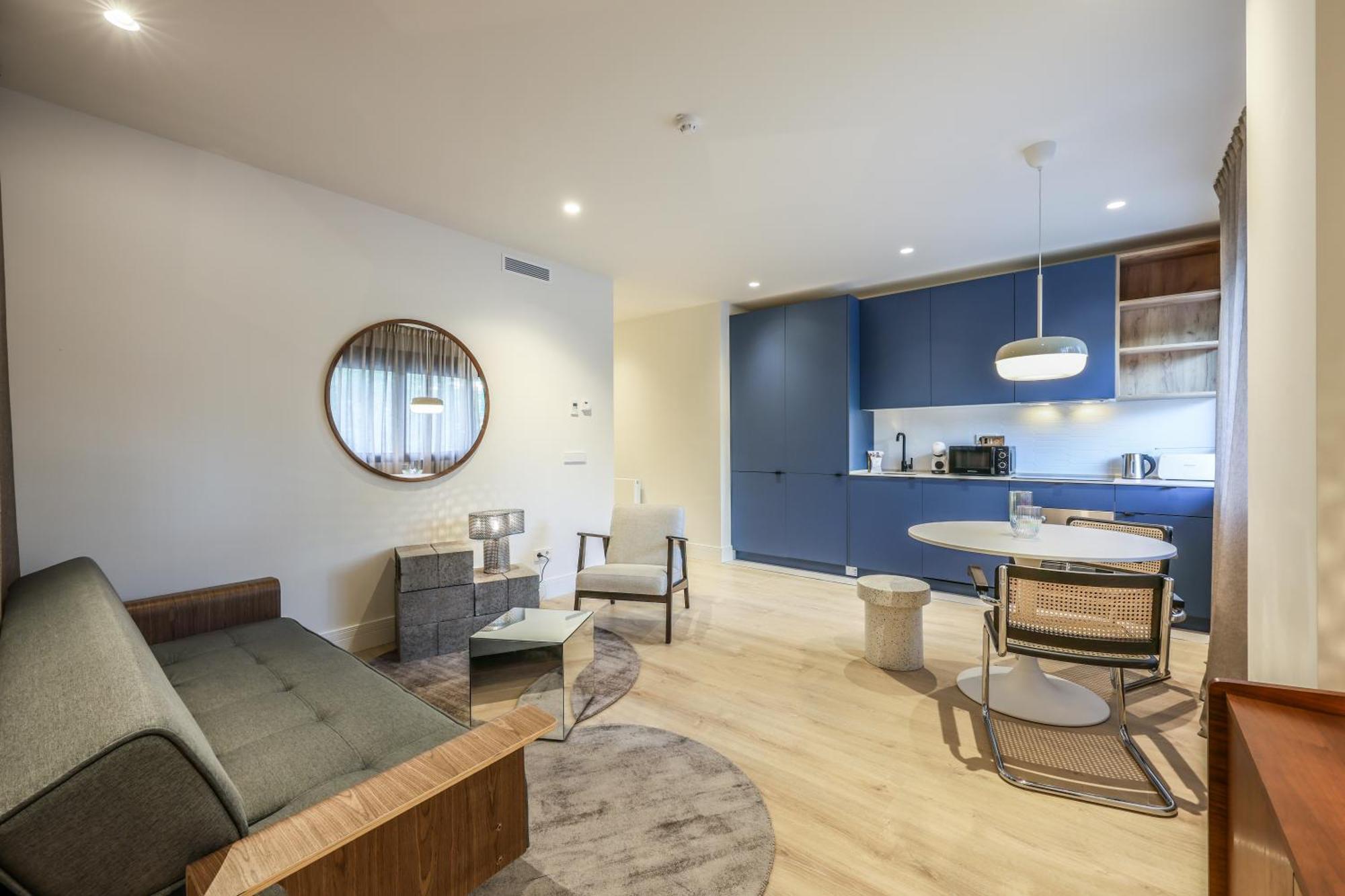 Amazinn Places Palacio Real Appartement *