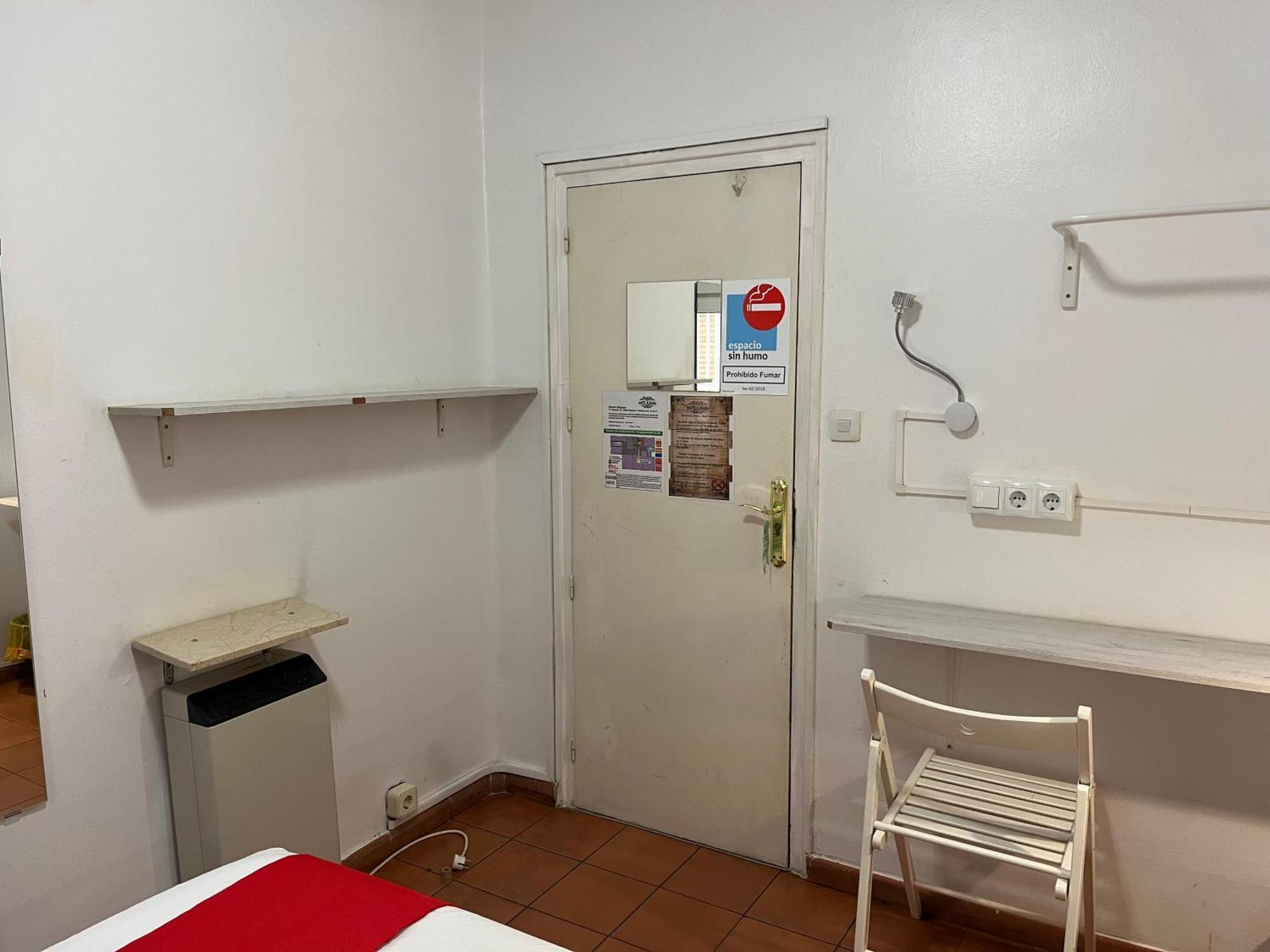 Affittacamere Casa De Huespedes Almansa 2*